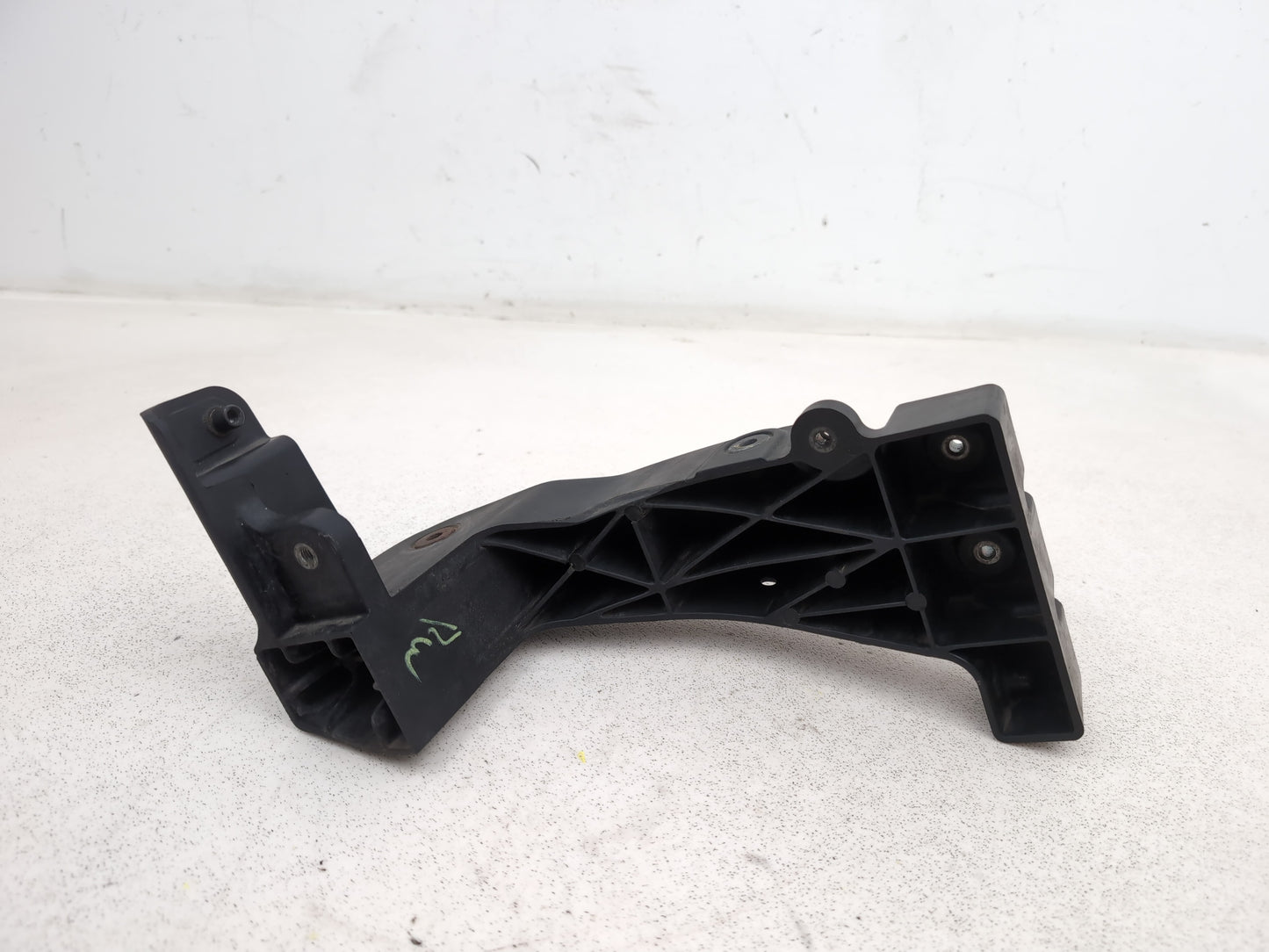 Hyundai I40 Style Crdi Headlight Bracket Mount Left Side 641363z000 2011-2019 - photo 4