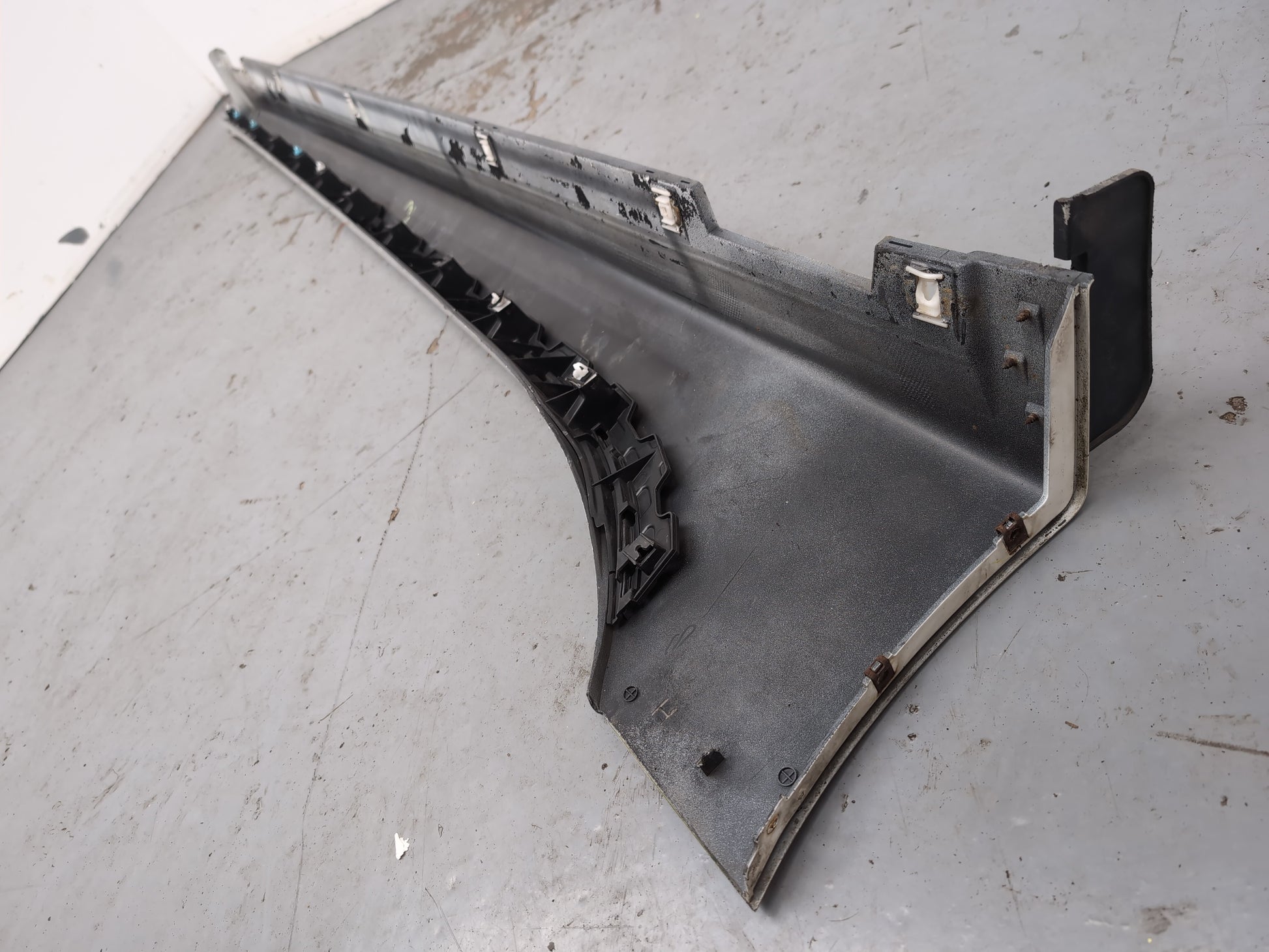 Hyundai I40 Style Crdi Side Skirt Lh White Crystal Pearl Pw6 2011-2019 Scratches - photo 4