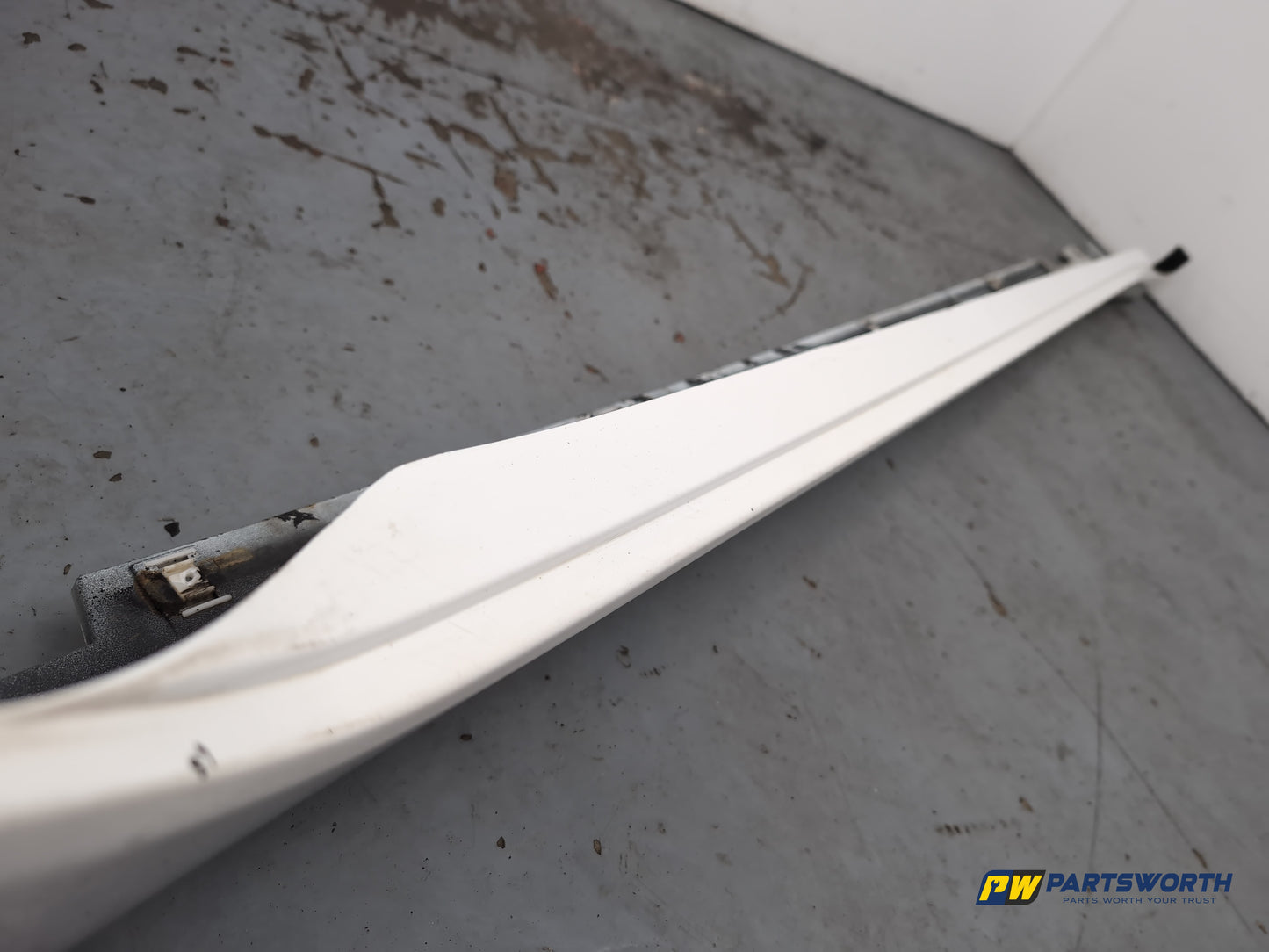 Hyundai I40 Style Crdi Side Skirt Rh White Crystal Pearl Pw6 2011-2019 Scratches - photo 4