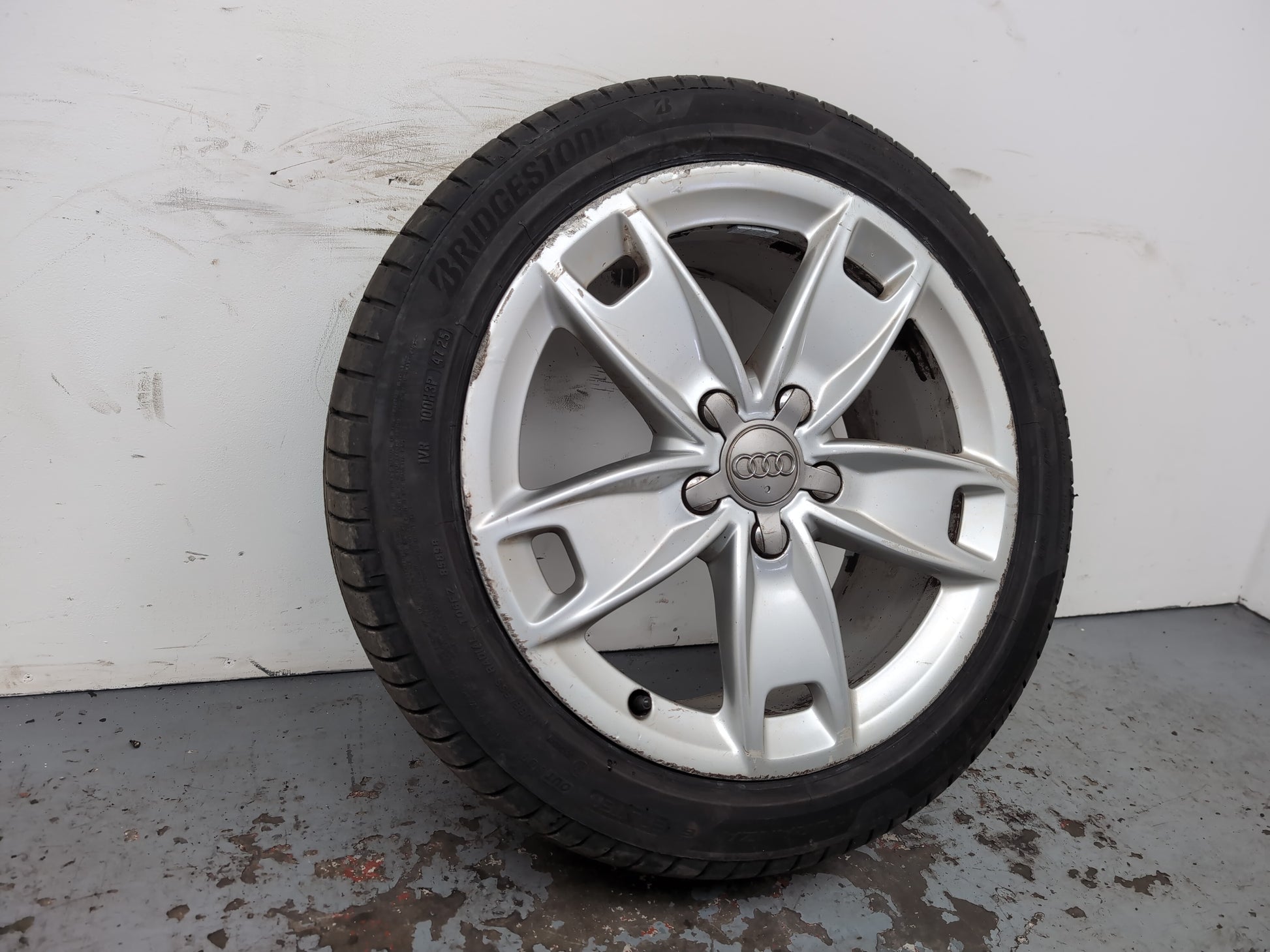 Audi A3 Sport Tfsi Wheel With Tyre 225/45 R17 8p0601025bl - photo 4
