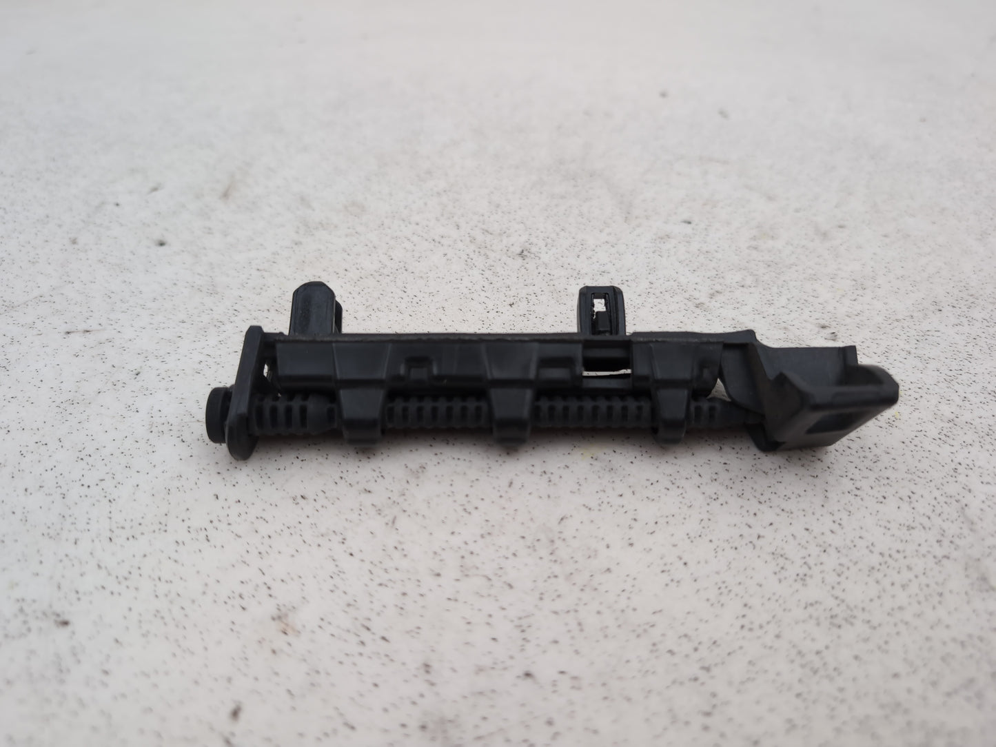 Audi A6 Se Tdi Rear Left Bumper Bracket 4g9807889 2011-2018 - photo 4