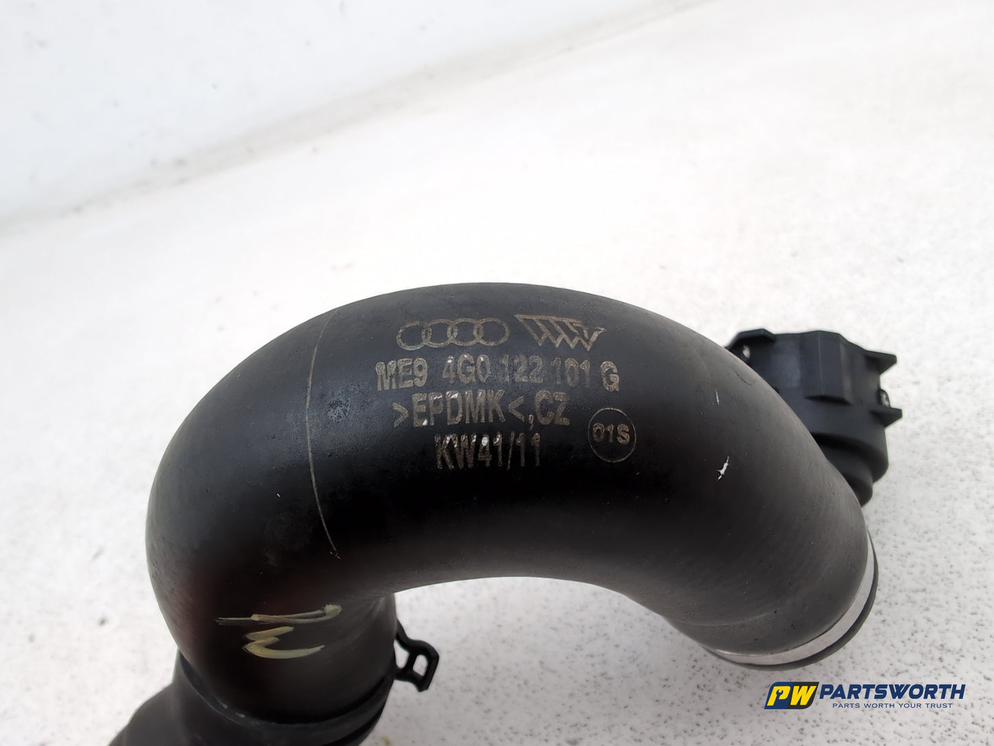 Audi A6 Se Tdi Radiator Top Hose 4g0122101g 2011-2018 - photo 4