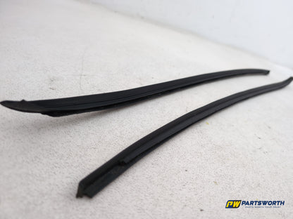Volkswagen Passat Highline Front Windscreen Moulding Trim Pair 3c0854327b - photo 4