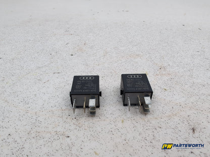 Fuse and Relay Box 1 4