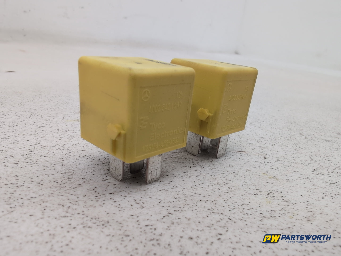 Fuse and Relay Box 1 4