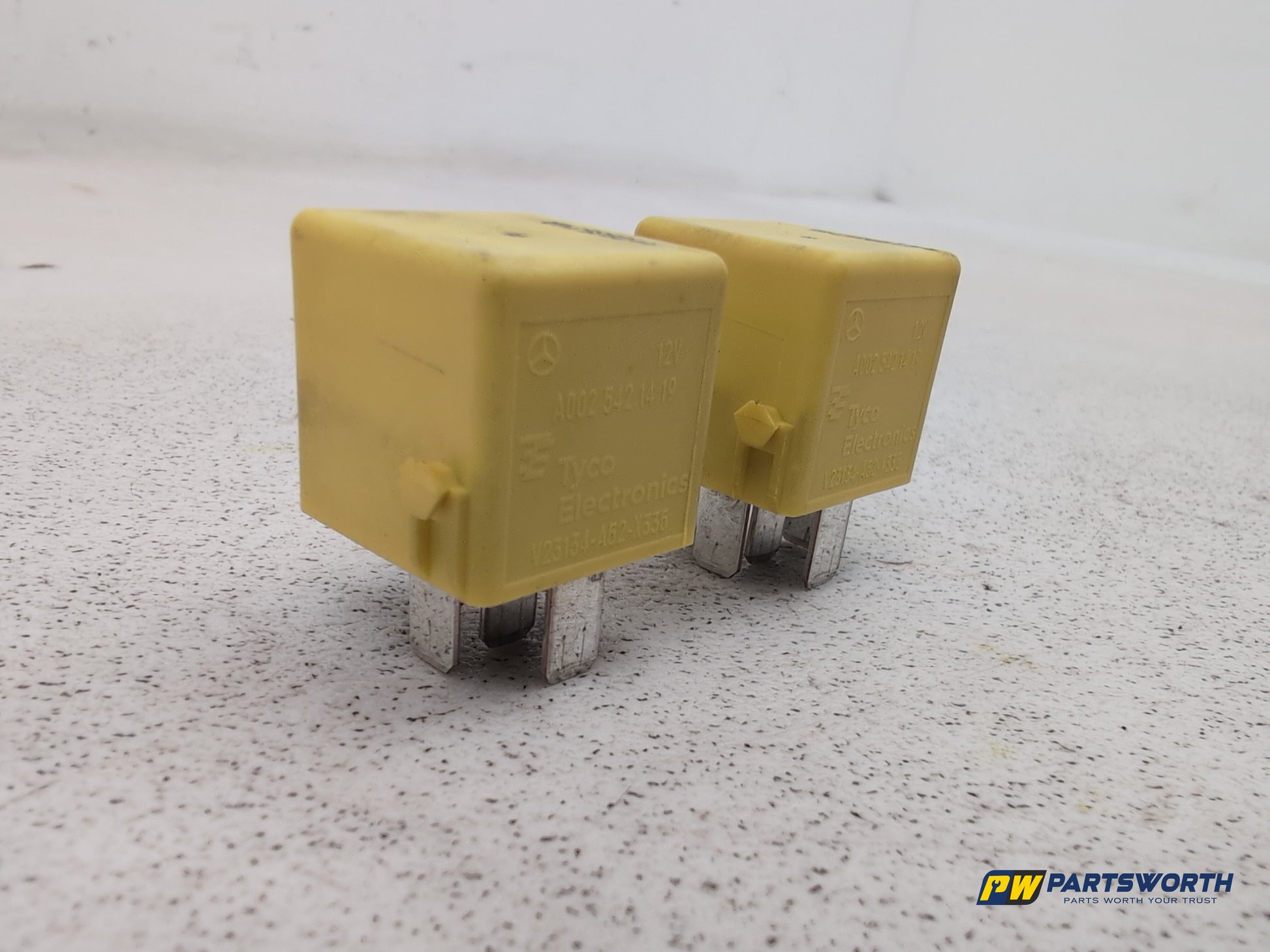 Fuse and Relay Box 1 4