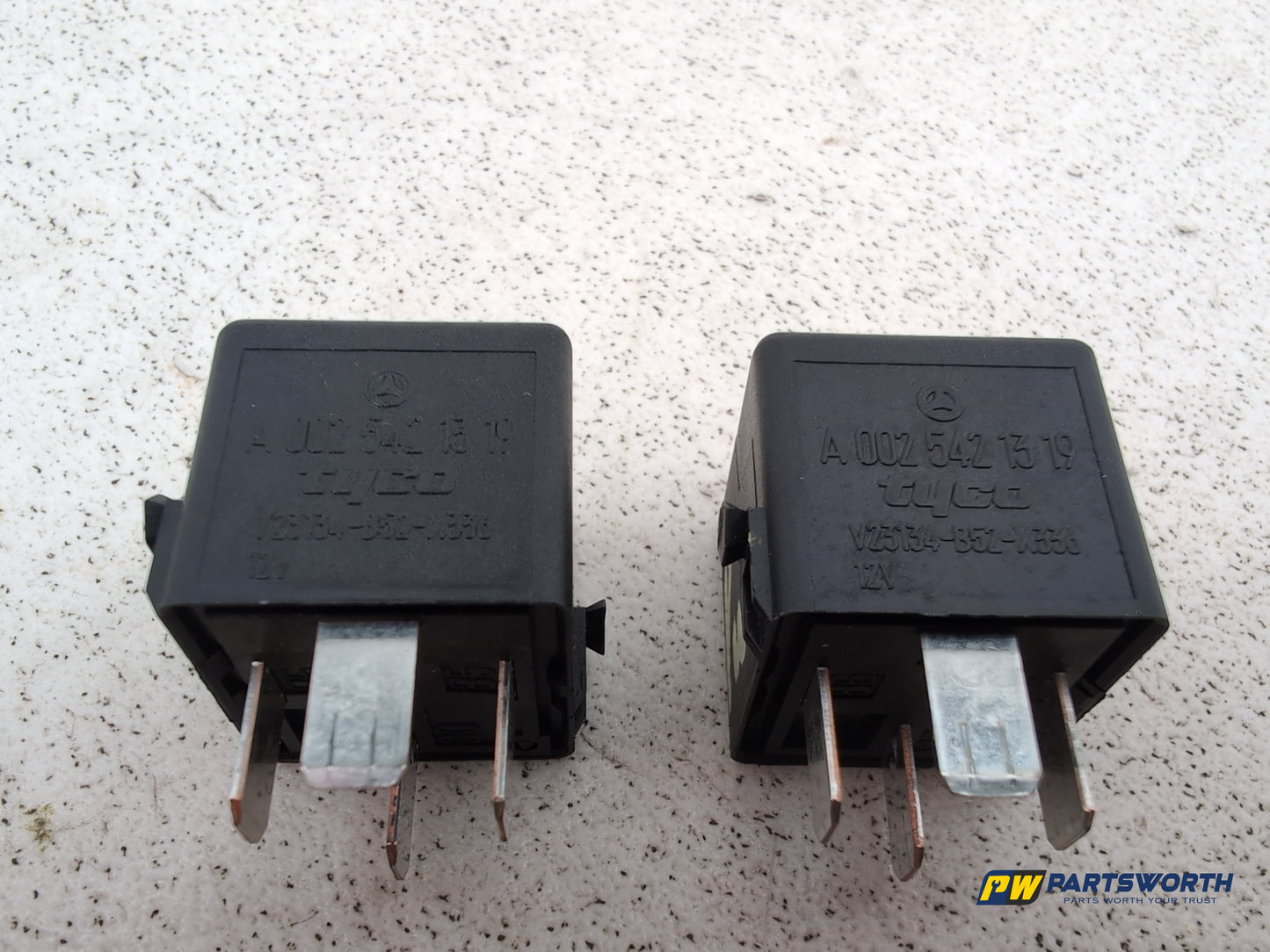 Fuse and Relay Box 1 4