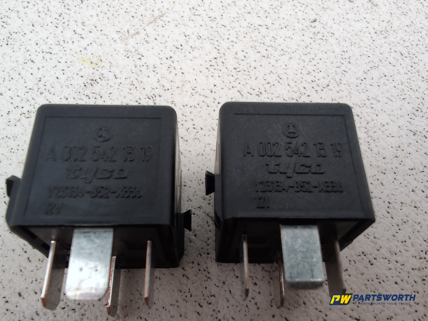 Fuse and Relay Box 1 4
