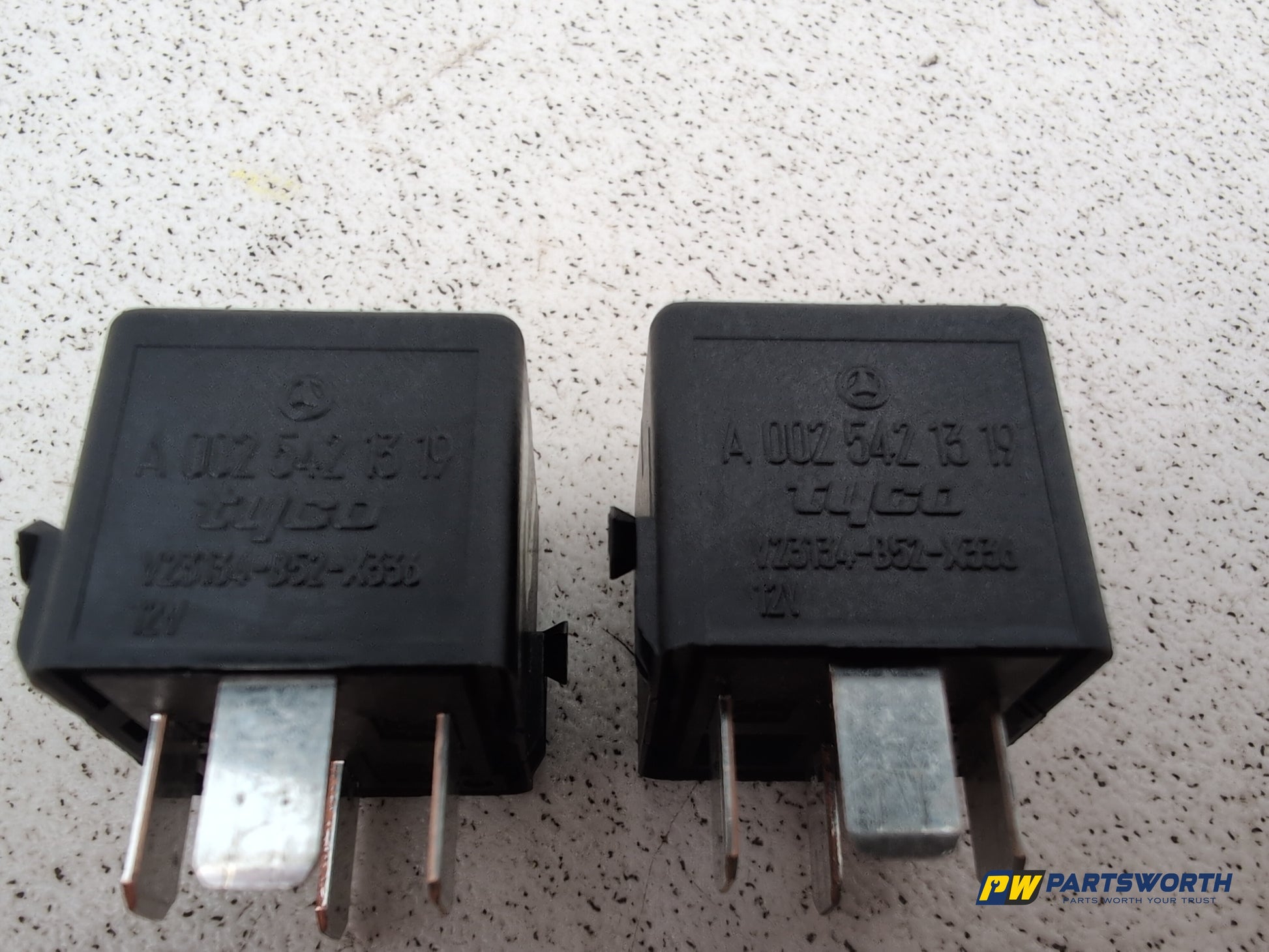 Fuse and Relay Box 1 4