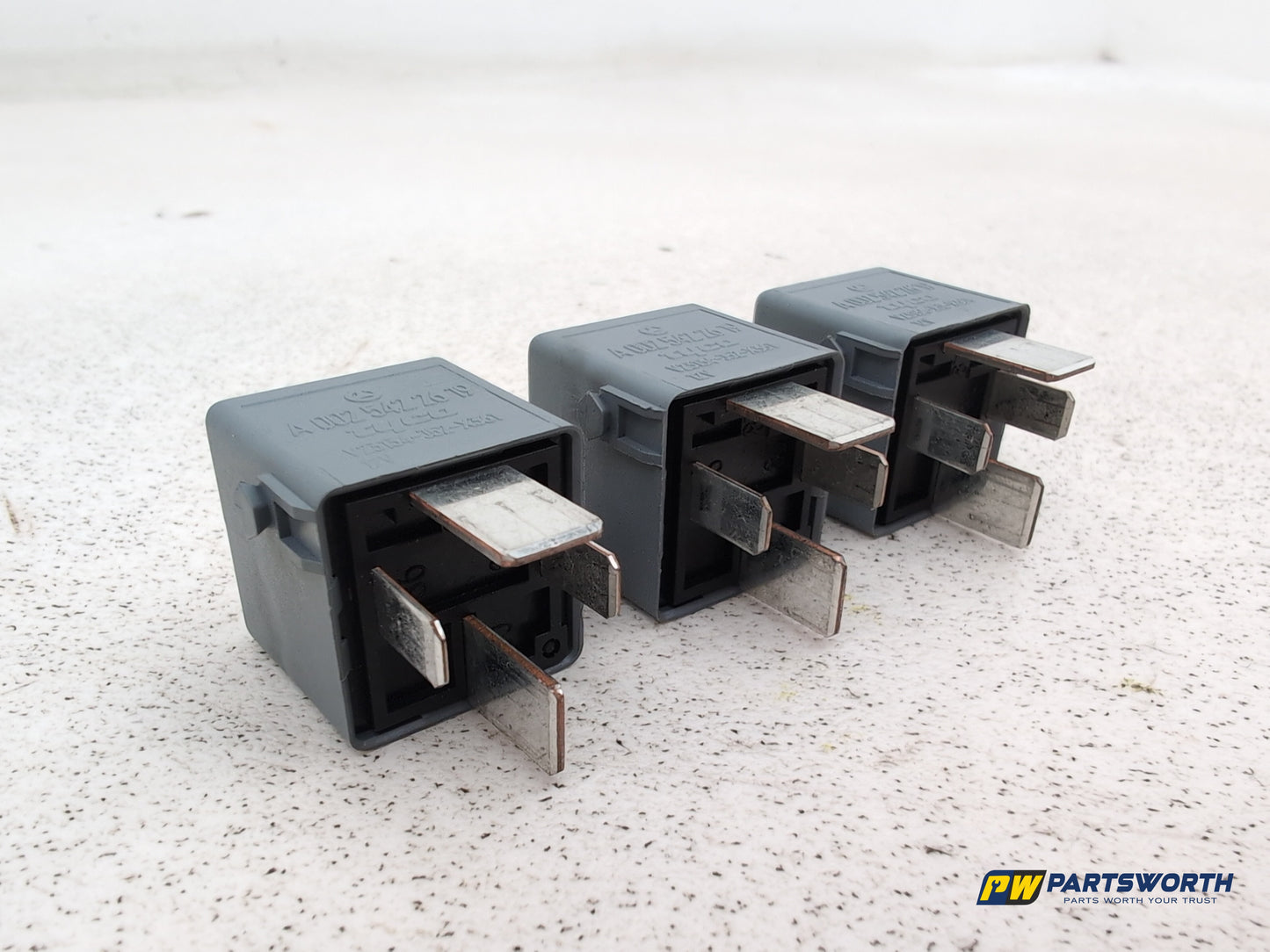 Fuse and Relay Box 1 4
