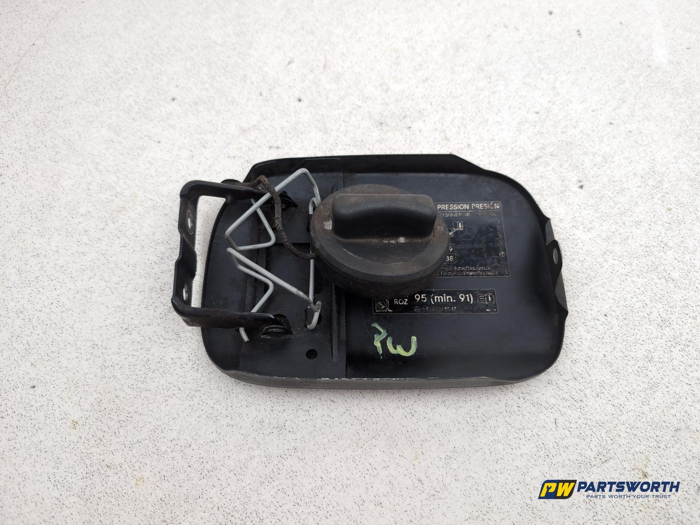 Mercedes-Benz B160 Sport Cvt Fuel Filler Flap And Cap Black 191 2005-2011 - photo 4