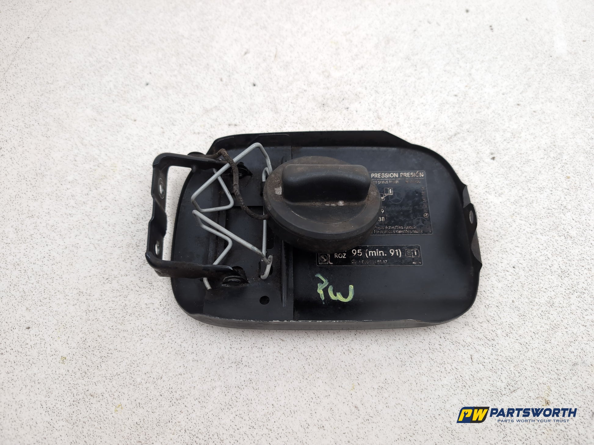 Mercedes-Benz B160 Sport Cvt Fuel Filler Flap And Cap Black 191 2005-2011 - photo 4