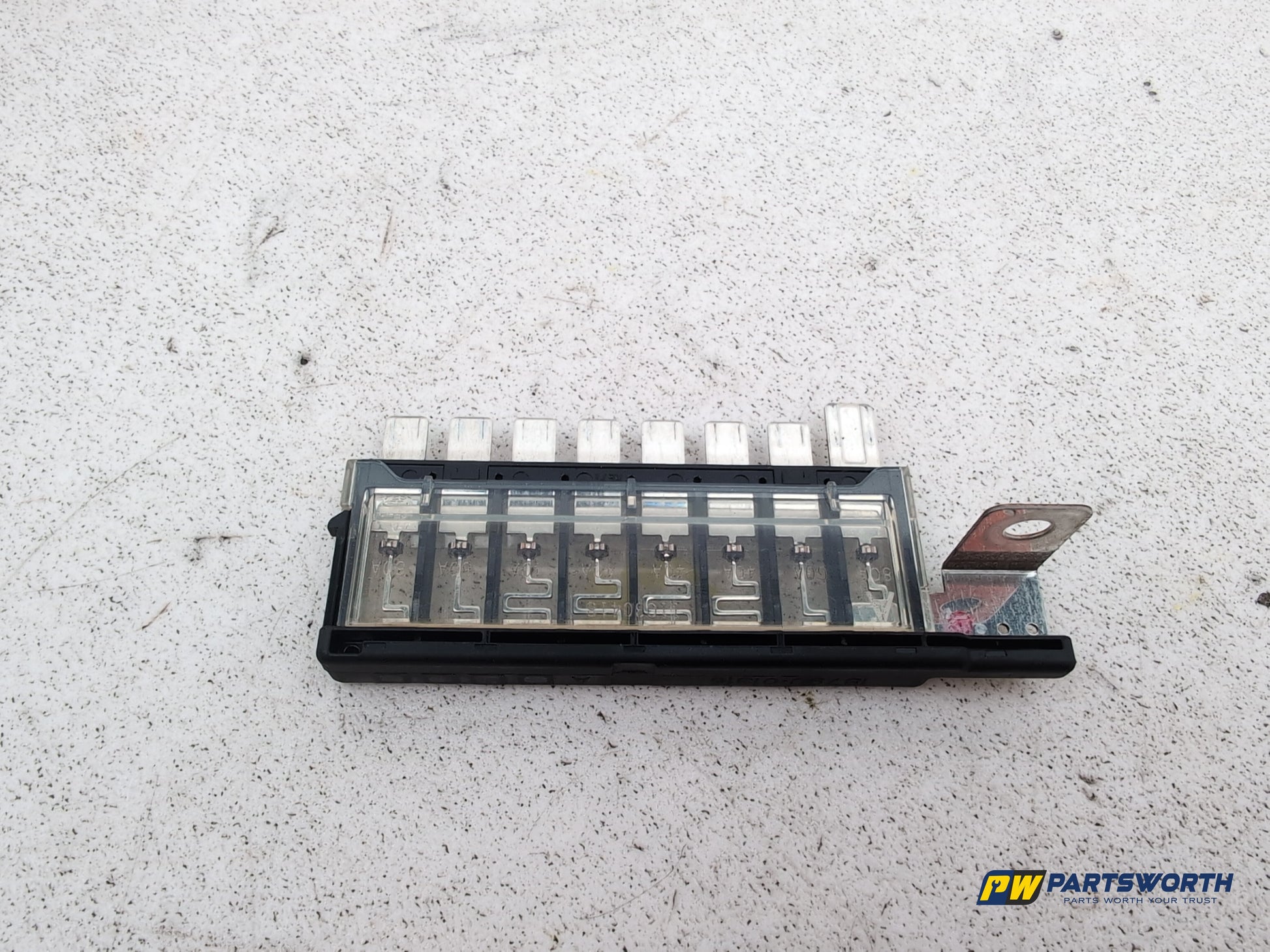 Fuse and Relay Box 1 4