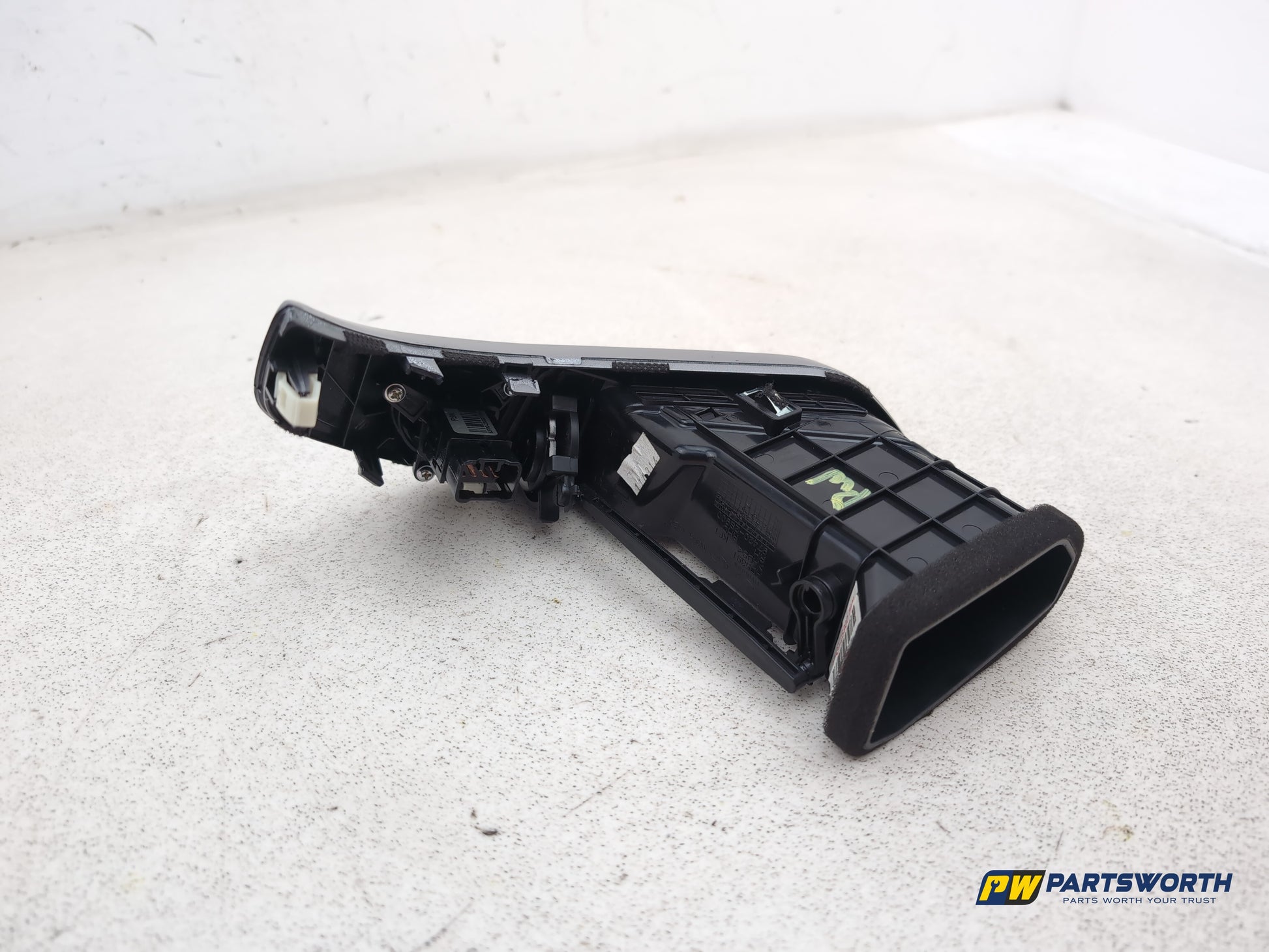 Hyundai Ix35 Style 2wd Dashboard Centre Air Vent Right Driver Side 974202s900 - photo 4