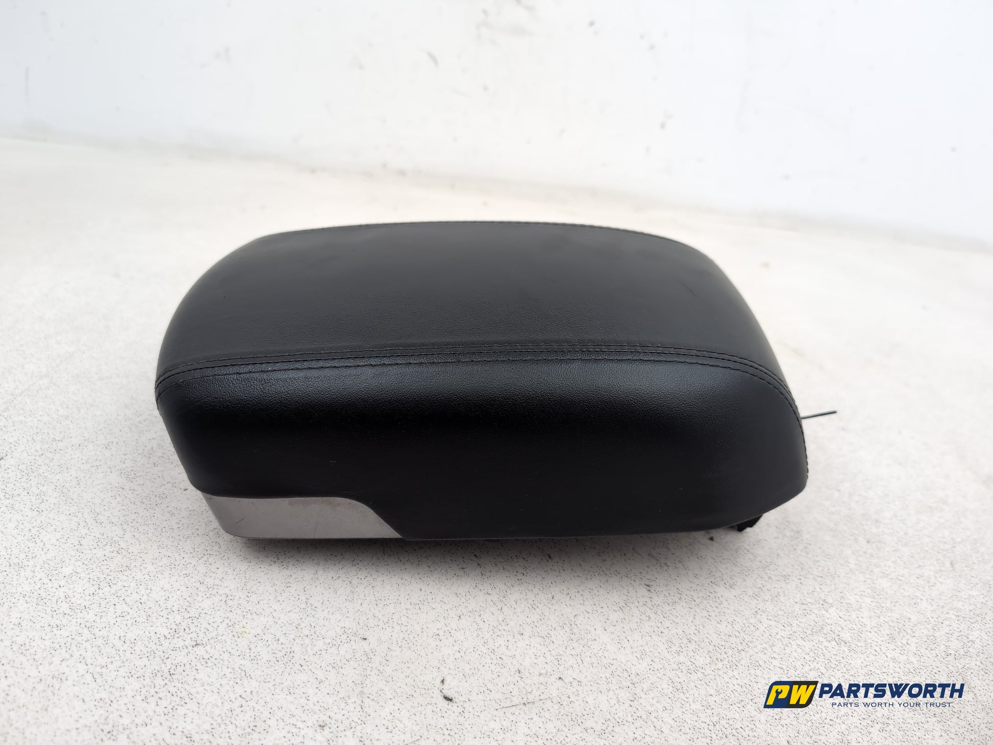 Hyundai Ix35 Style 2wd Crdi 134 Centre Console Armrest 2009-2015 - photo 4