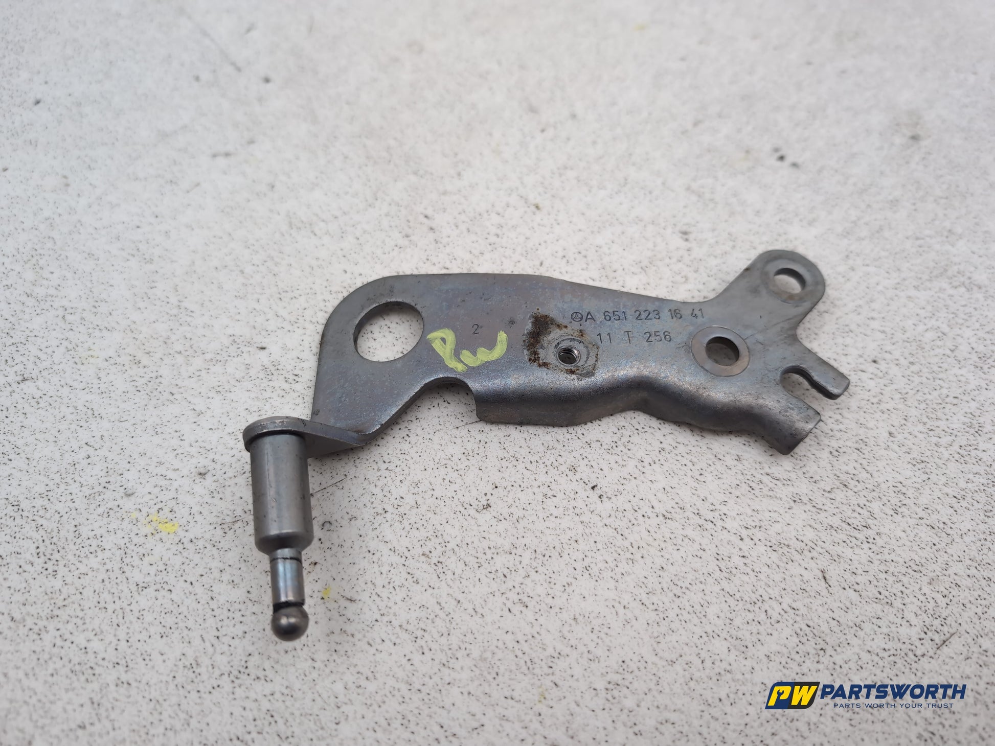 Mercedes-Benz C250 Amg Sport Ed125 Clip Holder Bracket A6512231641 2015-2021 - photo 4
