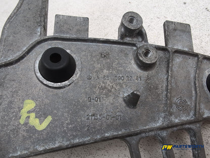 Mercedes-Benz C250 Amg Sport Ed125 Cdi Air Filter Box Holder Bracket A6510902241 - photo 4