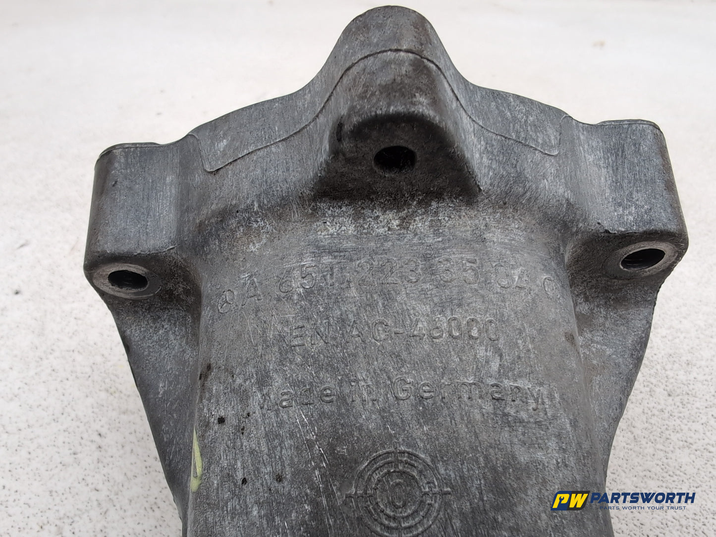 Mercedes-Benz C250 Amg Sport Ed125 Cdi Bcy A Engine Mounting Bracket Driver Side - photo 4