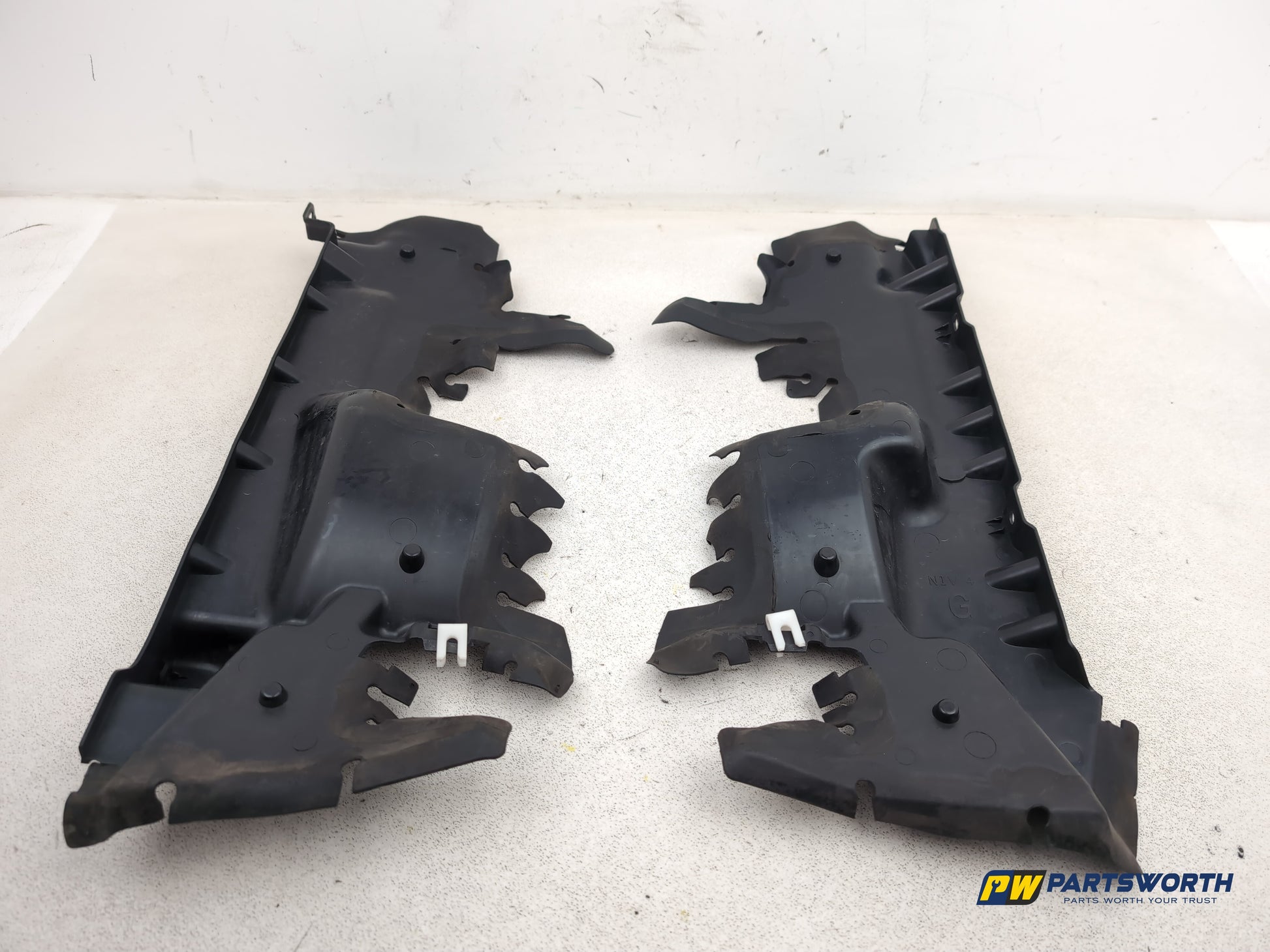 Citroen C4 Vtr+ Hdi Radiator Trims Pair 2009-2013 - photo 4