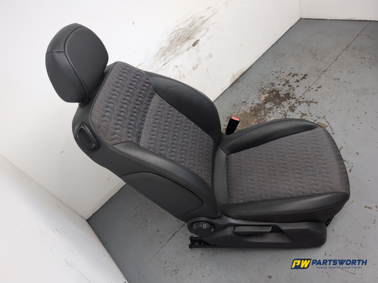 Vauxhall Corsa Se Front Left Right And Rear Seat Set 2006-2014 - photo 10