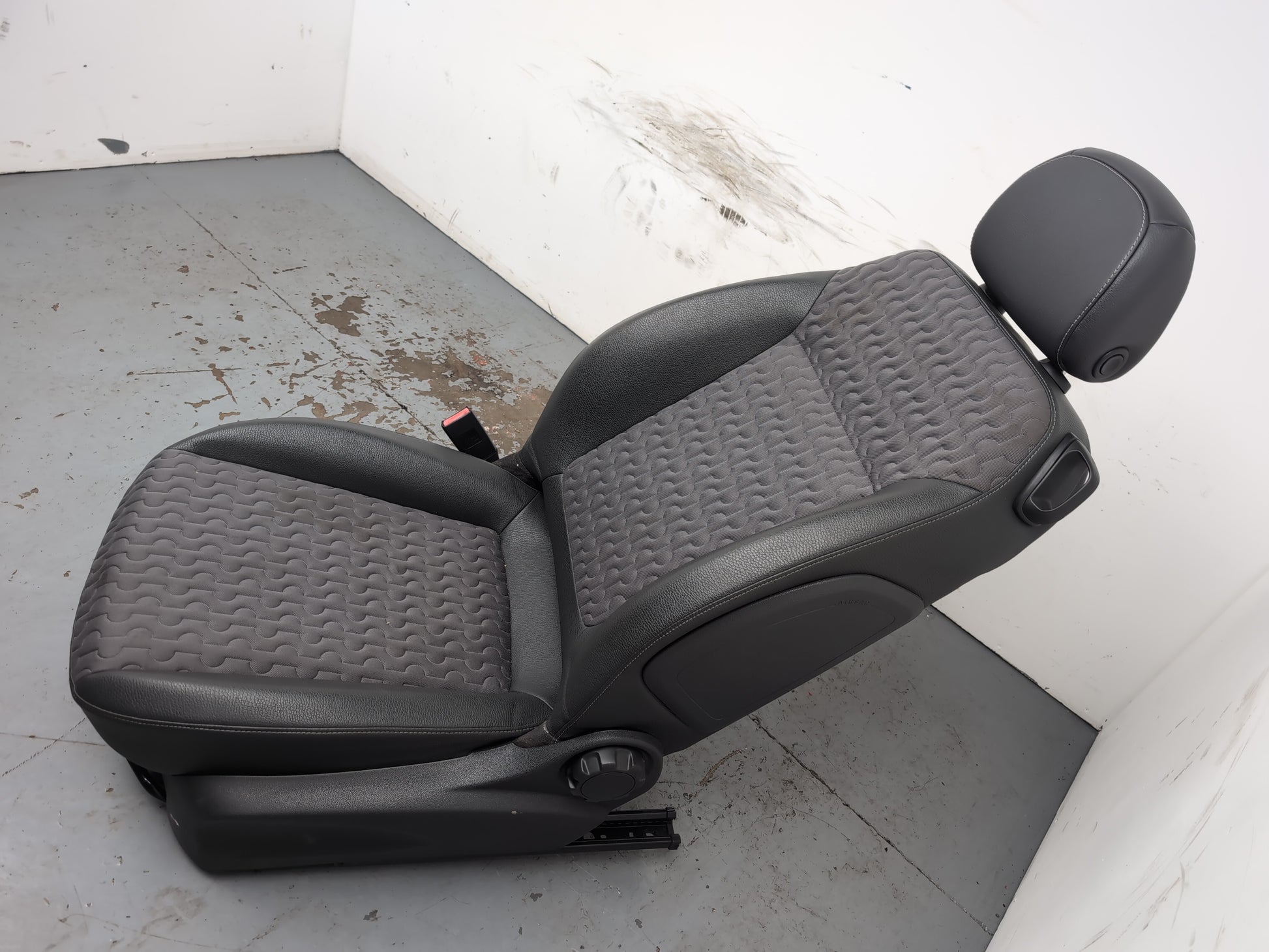 Bench Seat  16