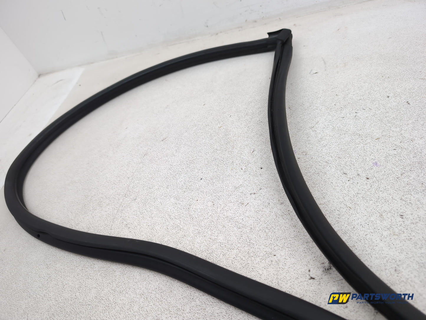 Porsche Cayenne Tiptronic S Front Bonnet Seal Rubber 7l5823707 2003-2010 - photo 4