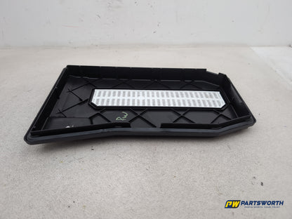 Porsche Cayenne Tiptronic S Battery Cover 7l0864643 2003-2010 - photo 4