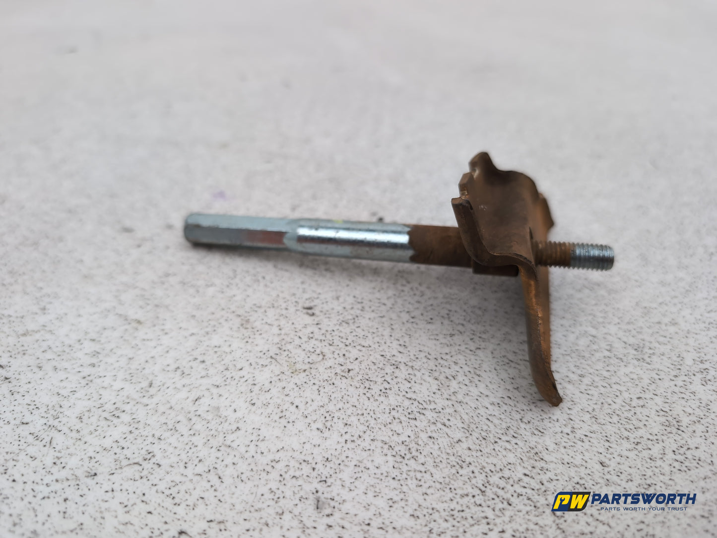 Porsche Cayenne Tiptronic S Battery Holding Clamp 2003-2010 - photo 4