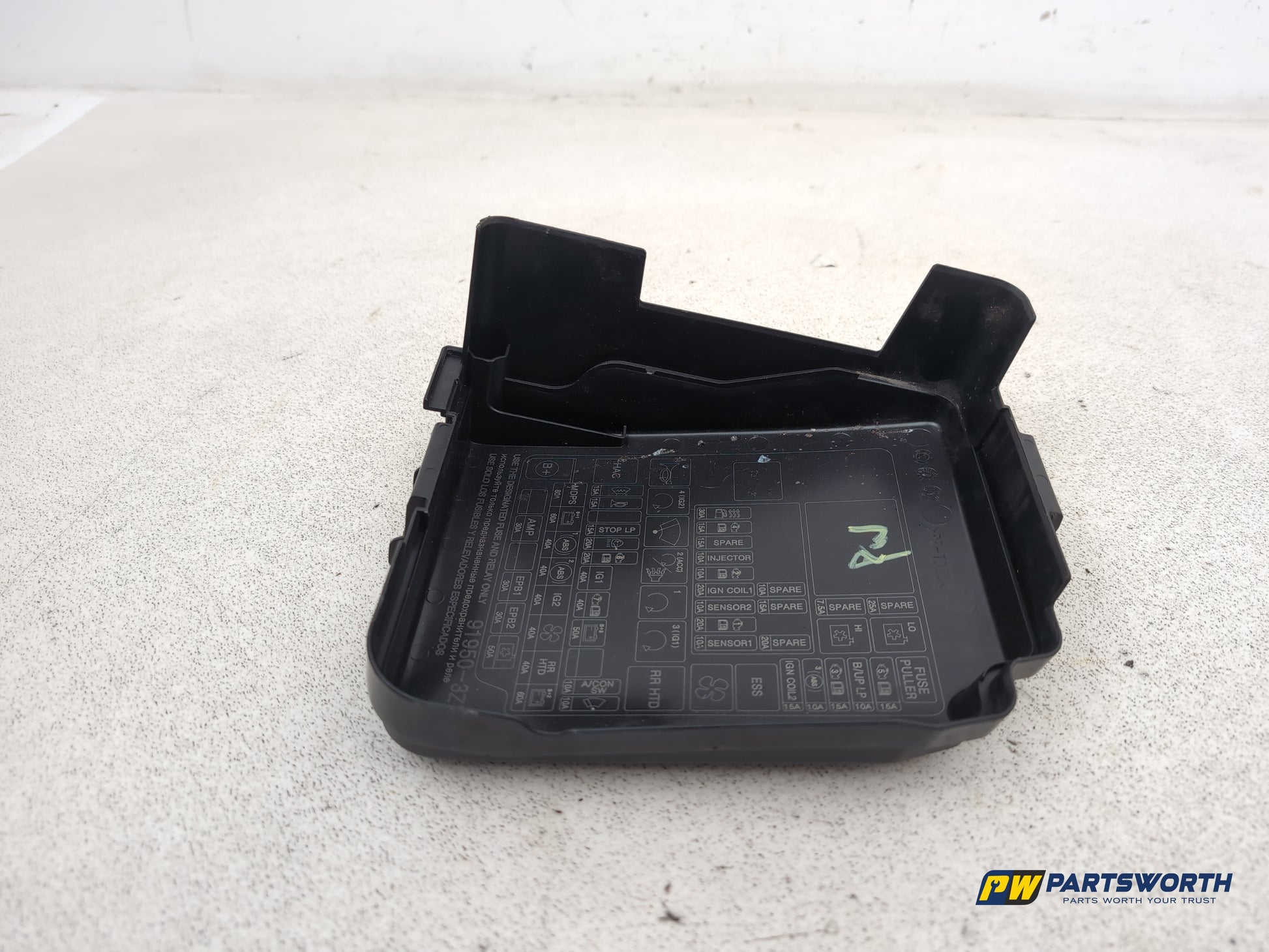 Hyundai I40 Style Crdi Fuse Box Cover 919503z730 2011-2019 - photo 4
