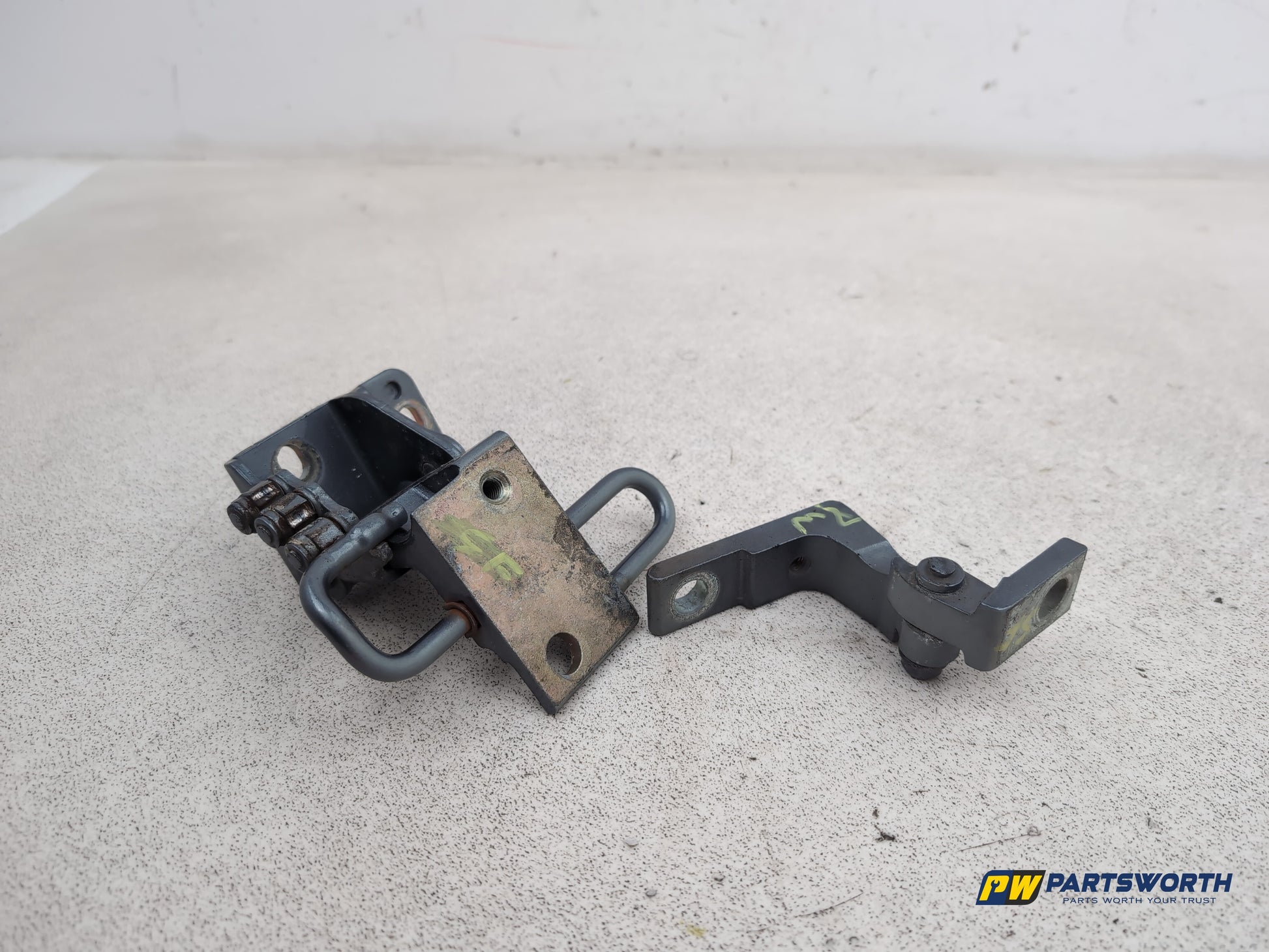 Porsche Cayenne Tiptronic S Lh Passenger Side Front Door Hinge Pair 7l0831411 - photo 4