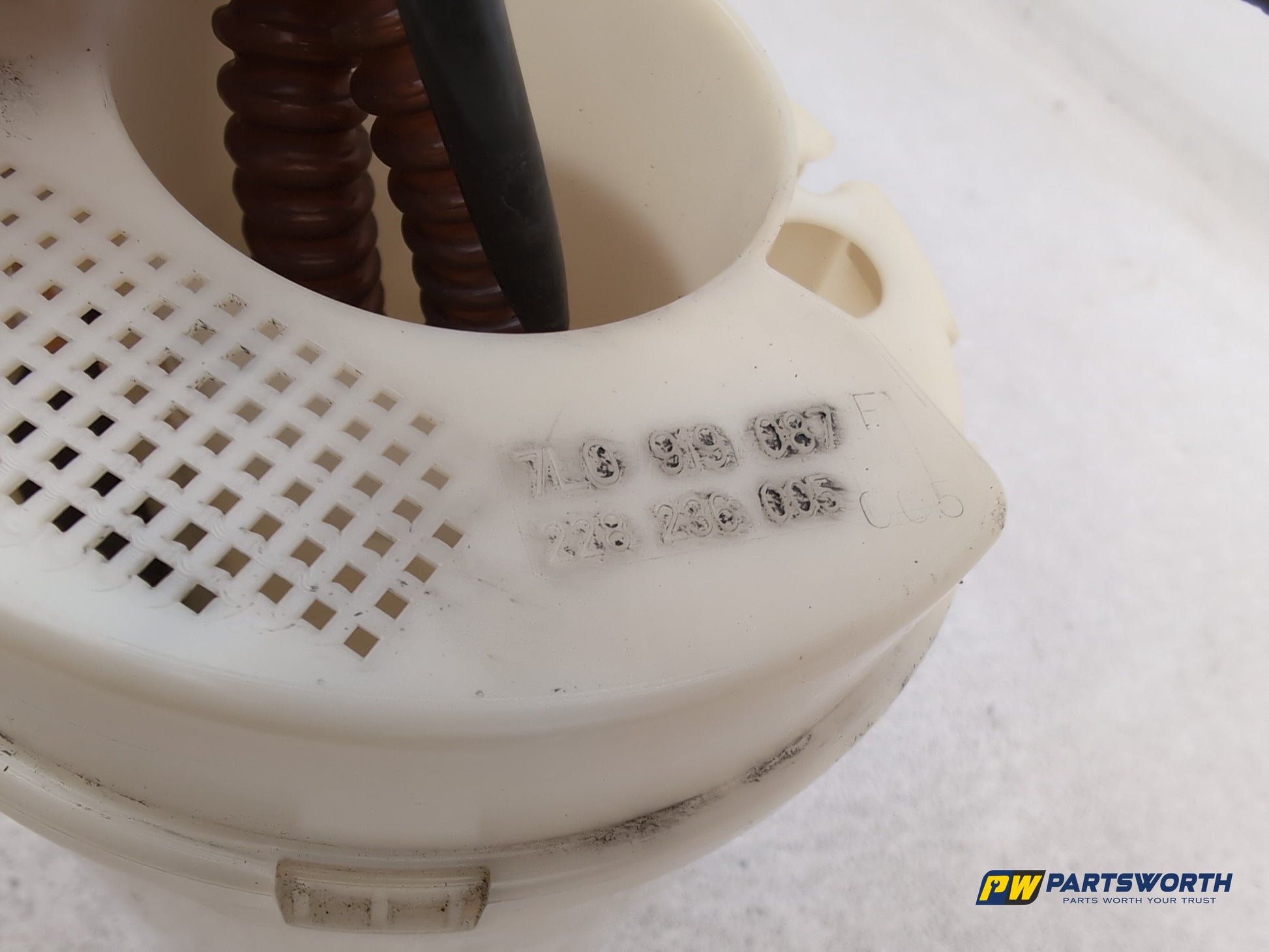 Porsche Cayenne Tiptronic S Fuel Pump 7l0919087 2003-2010 - photo 4