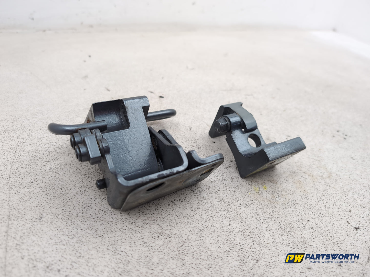 Porsche Cayenne Tiptronic S Rear Right Door Hinge Driver Side 7l0833412 - photo 4
