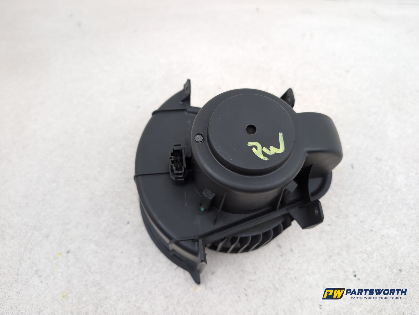 Porsche Cayenne Tiptronic S Heater Blower Motor 2003-2010 - photo 4