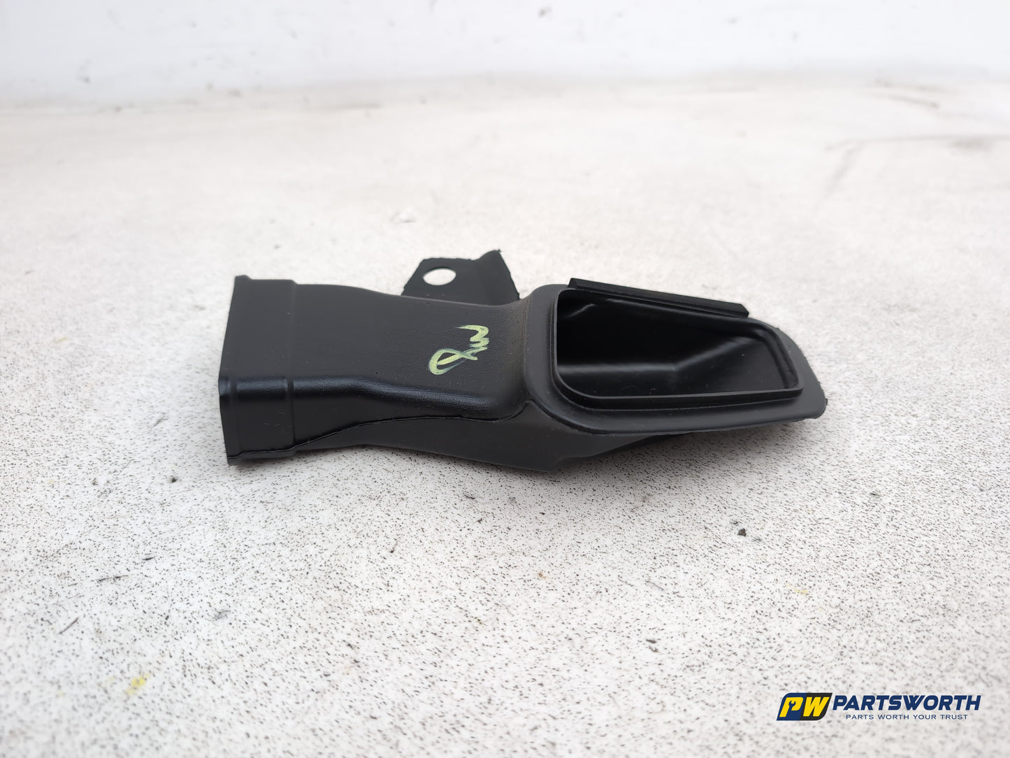 Peugeot 208 Active Air Intake Duct Intake Left Side 9673843380 2012-2019 - photo 4