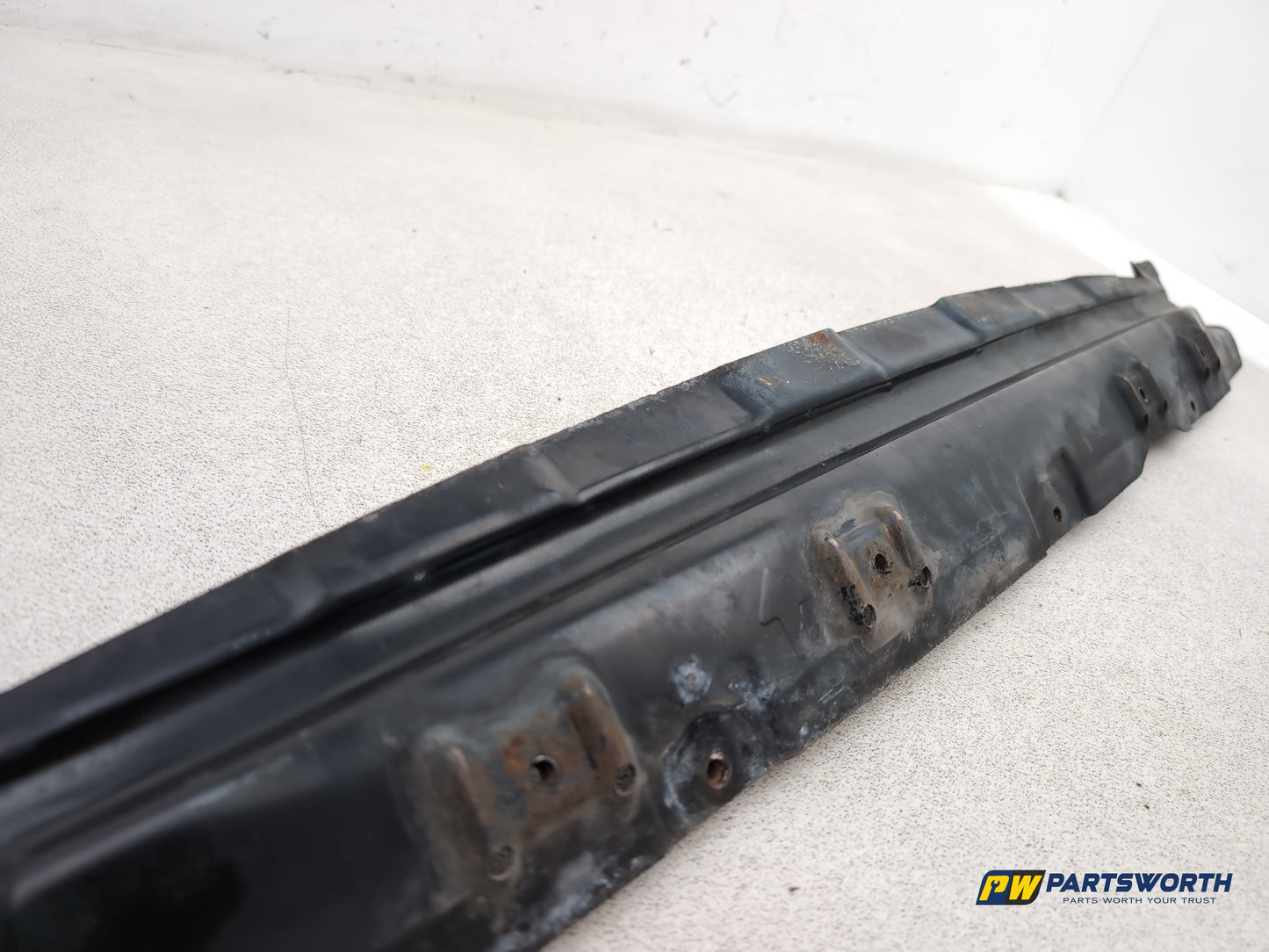 Porsche Cayenne Tiptronic S Radiator Support Bracket 2003-2010 - photo 4