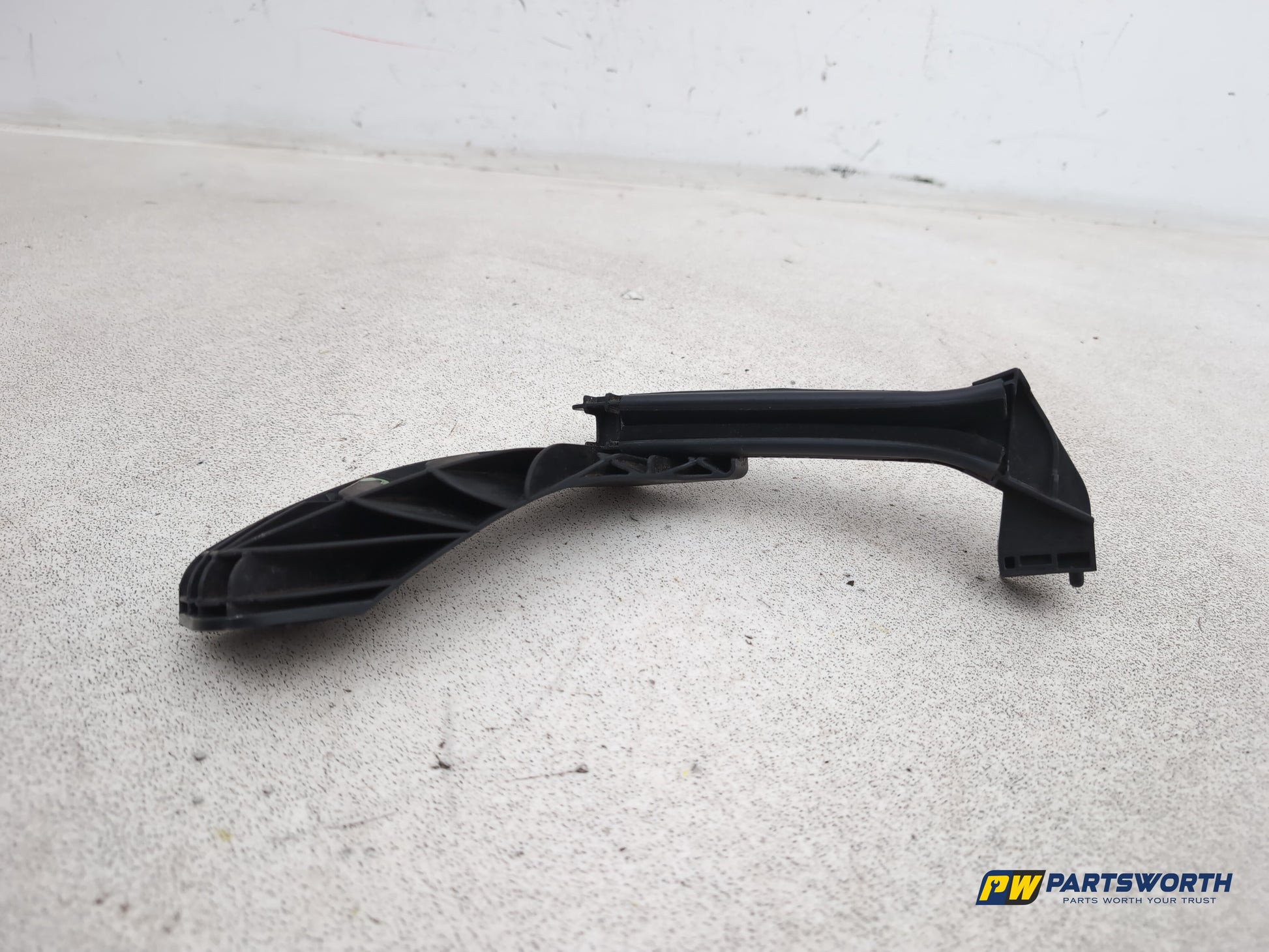 Peugeot 208 Active Rear Right Side Window Rail Guide Runner 9673361280 2012-2019 - photo 4
