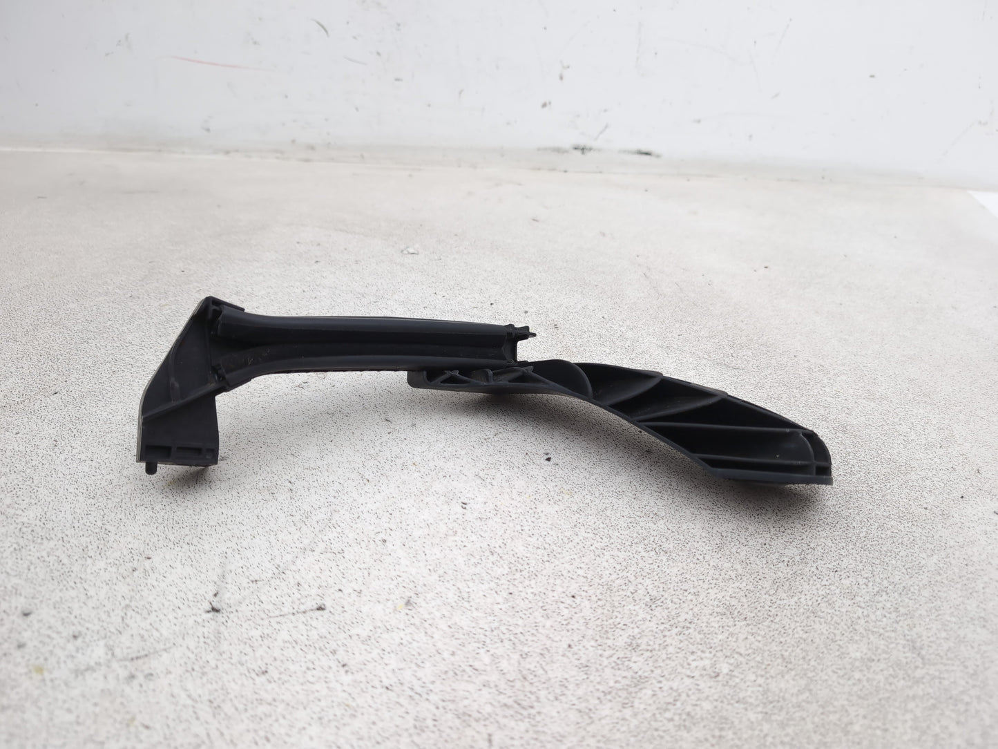 Peugeot 208 Active Passenger Side Rear Window Guide Rail 9673361380 2012-2019 - photo 4