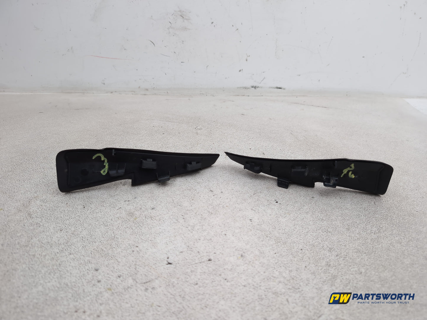 Peugeot 208 Active Windshield Pillar Decorative Panel 96748542xt 2012-2019 - photo 4