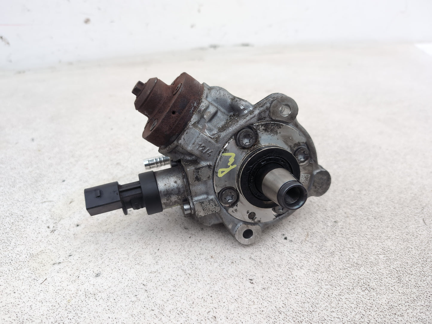 Fuel Rail 10