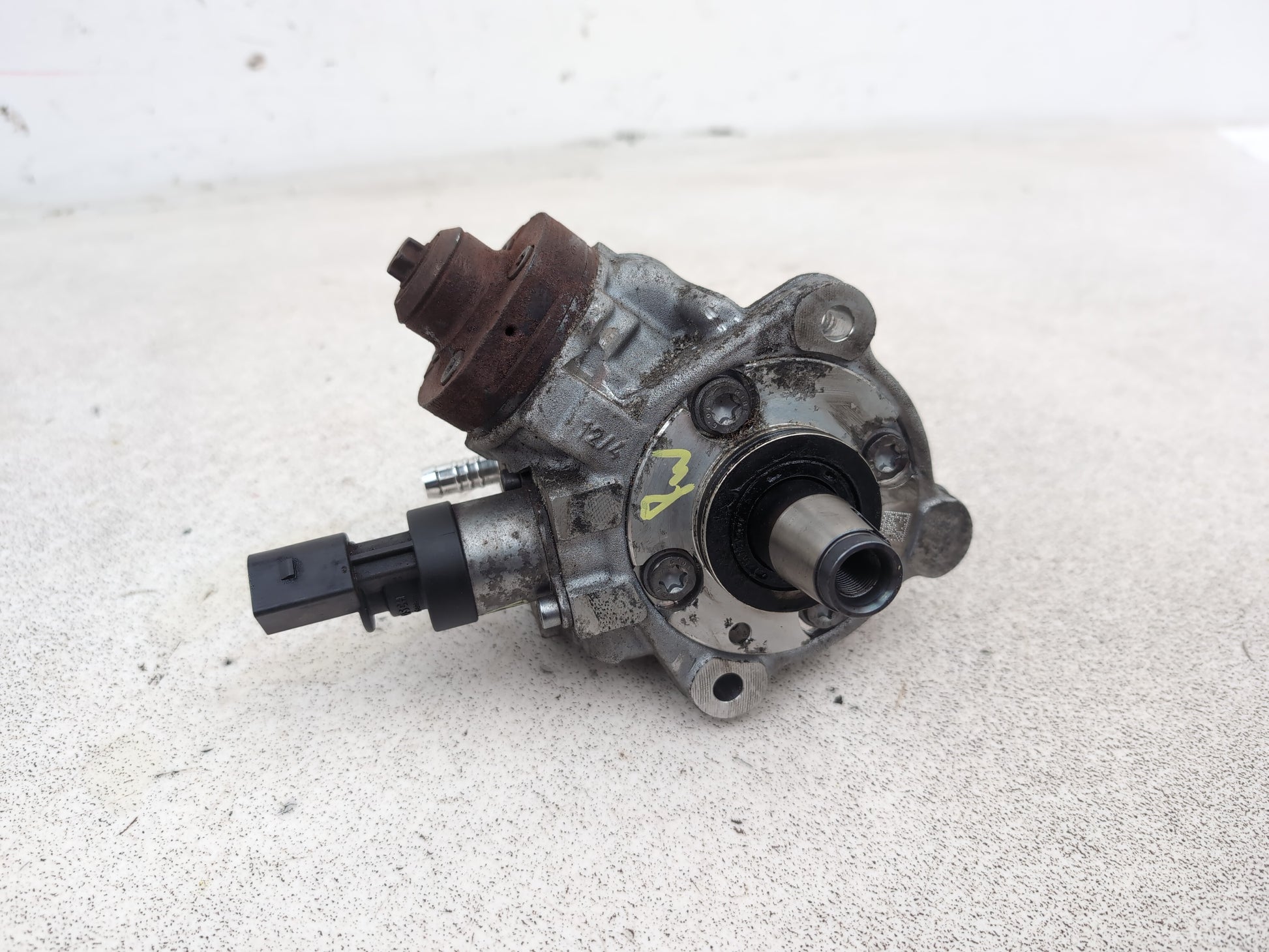 Fuel Rail 10
