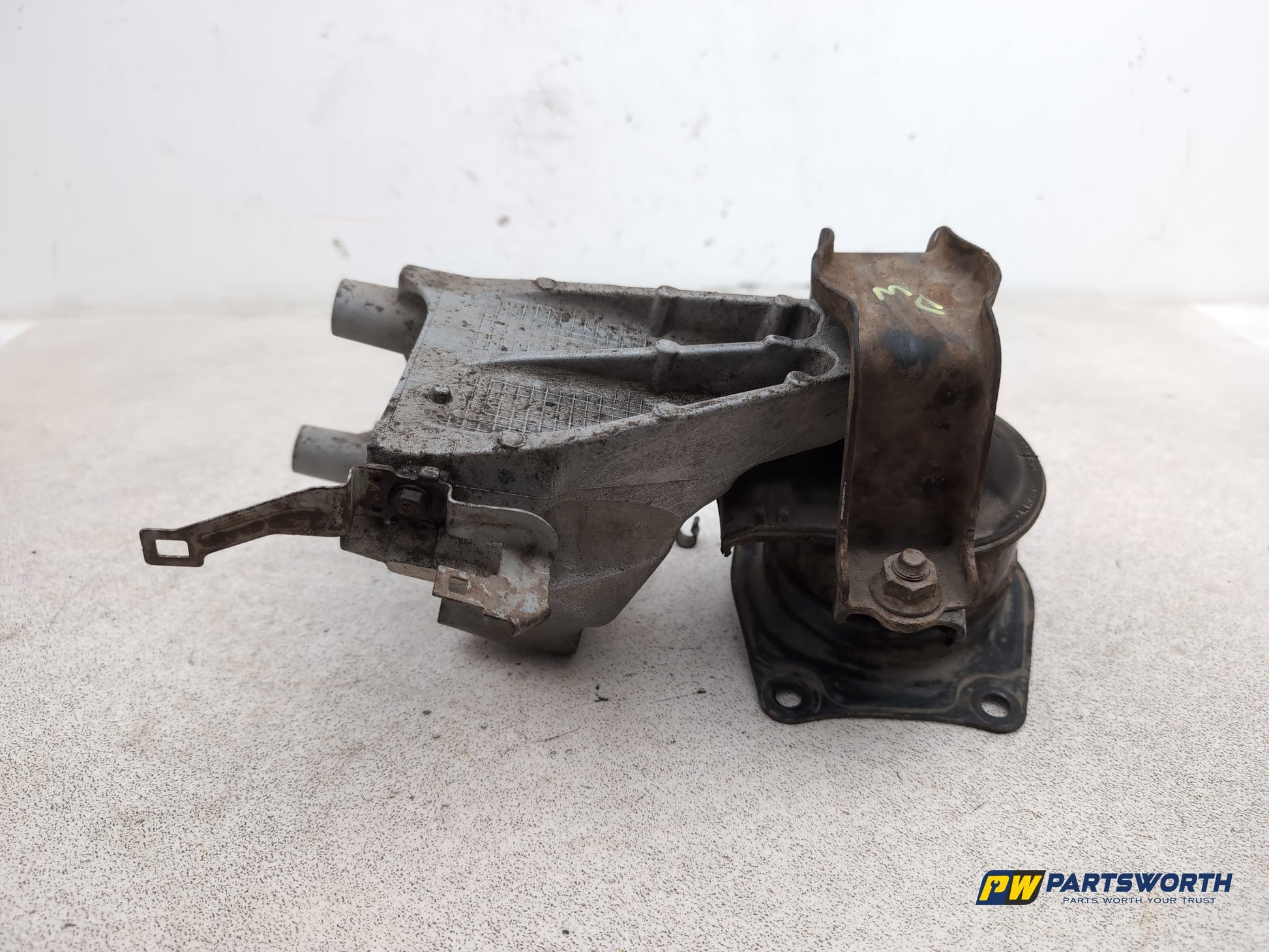 Engine Mounting Bracket 4