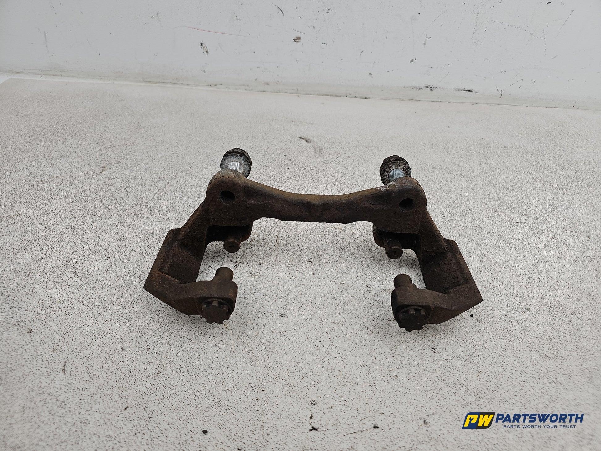 Audi A6 Se Tdi Brake Caliper Front Support Rh Driver Side 2011-2018 - photo 4