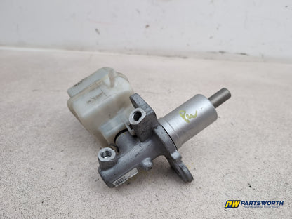 Brake Master Cylinder Assembly 4