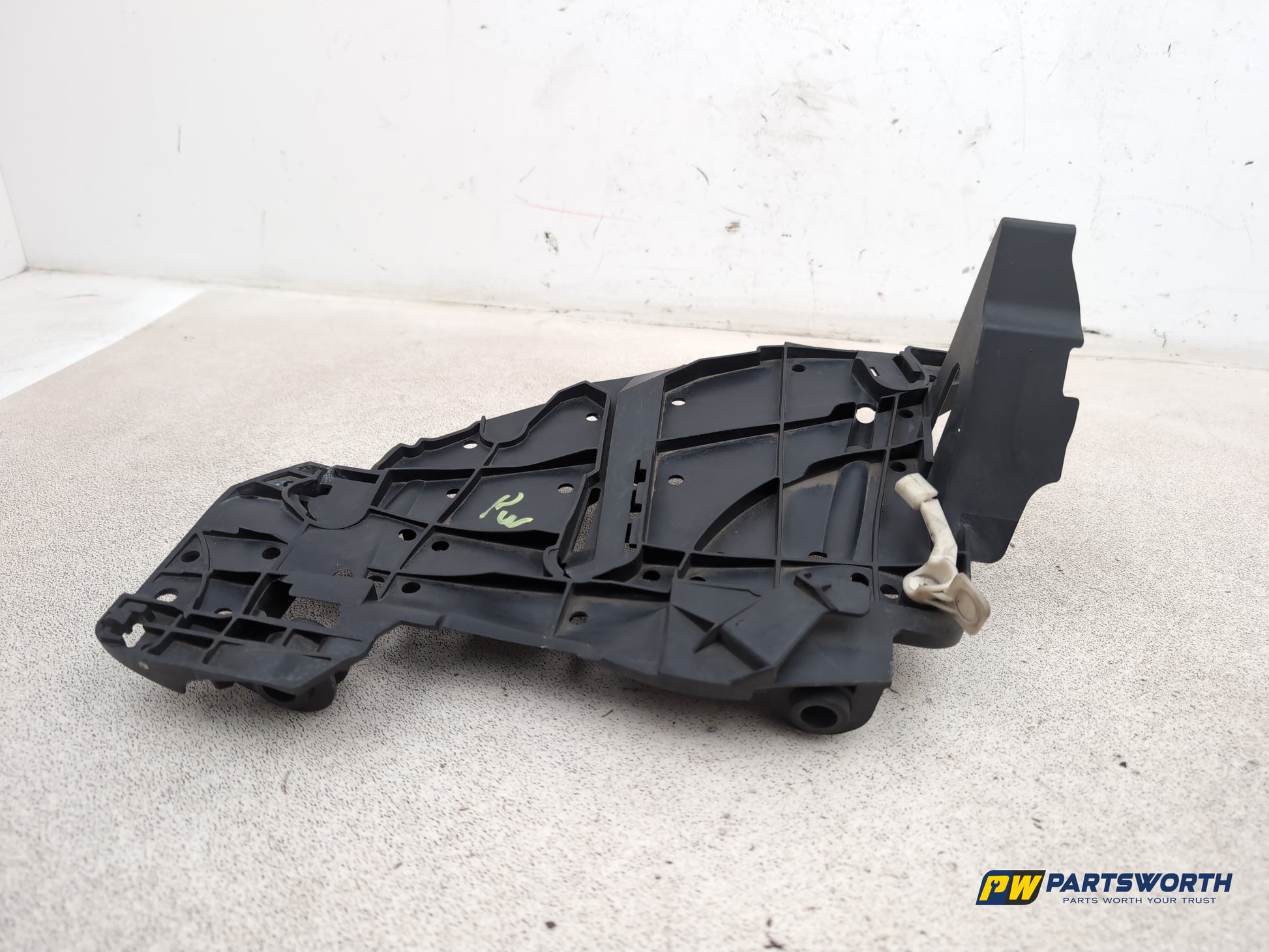 Headlamp Panel Support Bracket LH 4