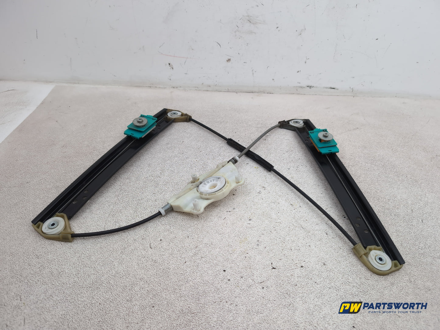 Door Rear Window Regulator LH 4