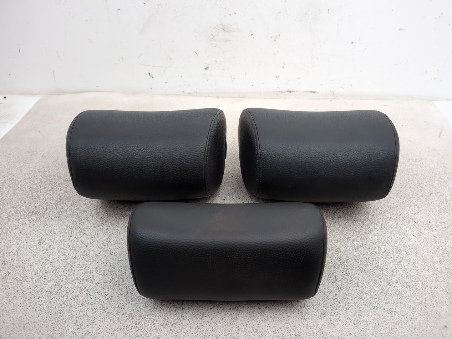 Rear Headrest 4