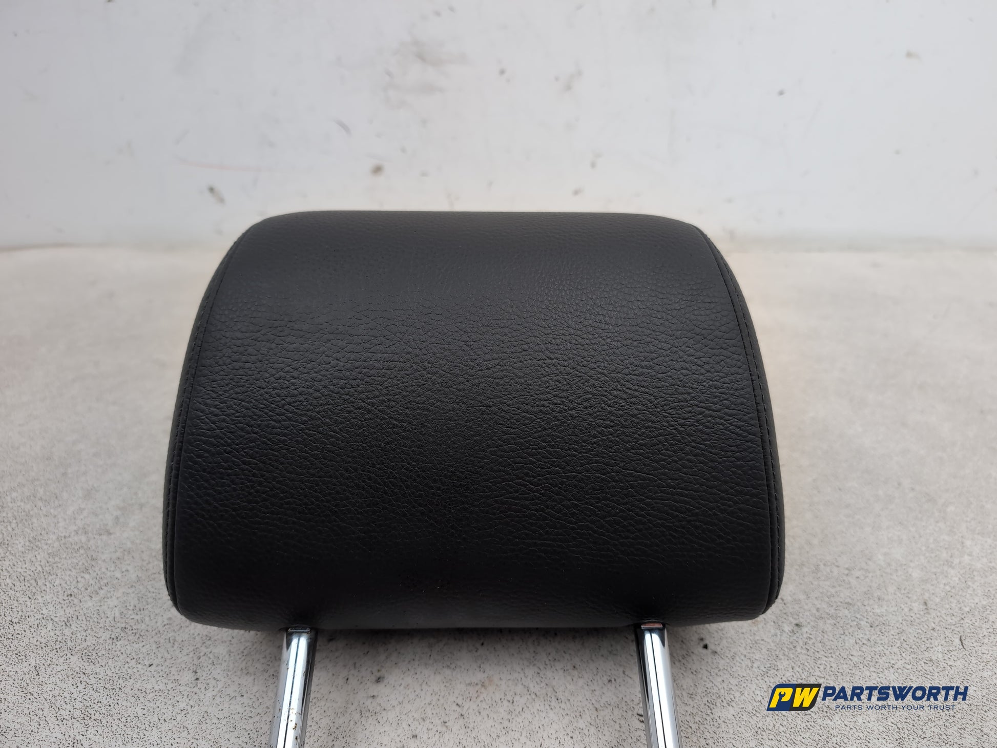 Rear Headrest 4