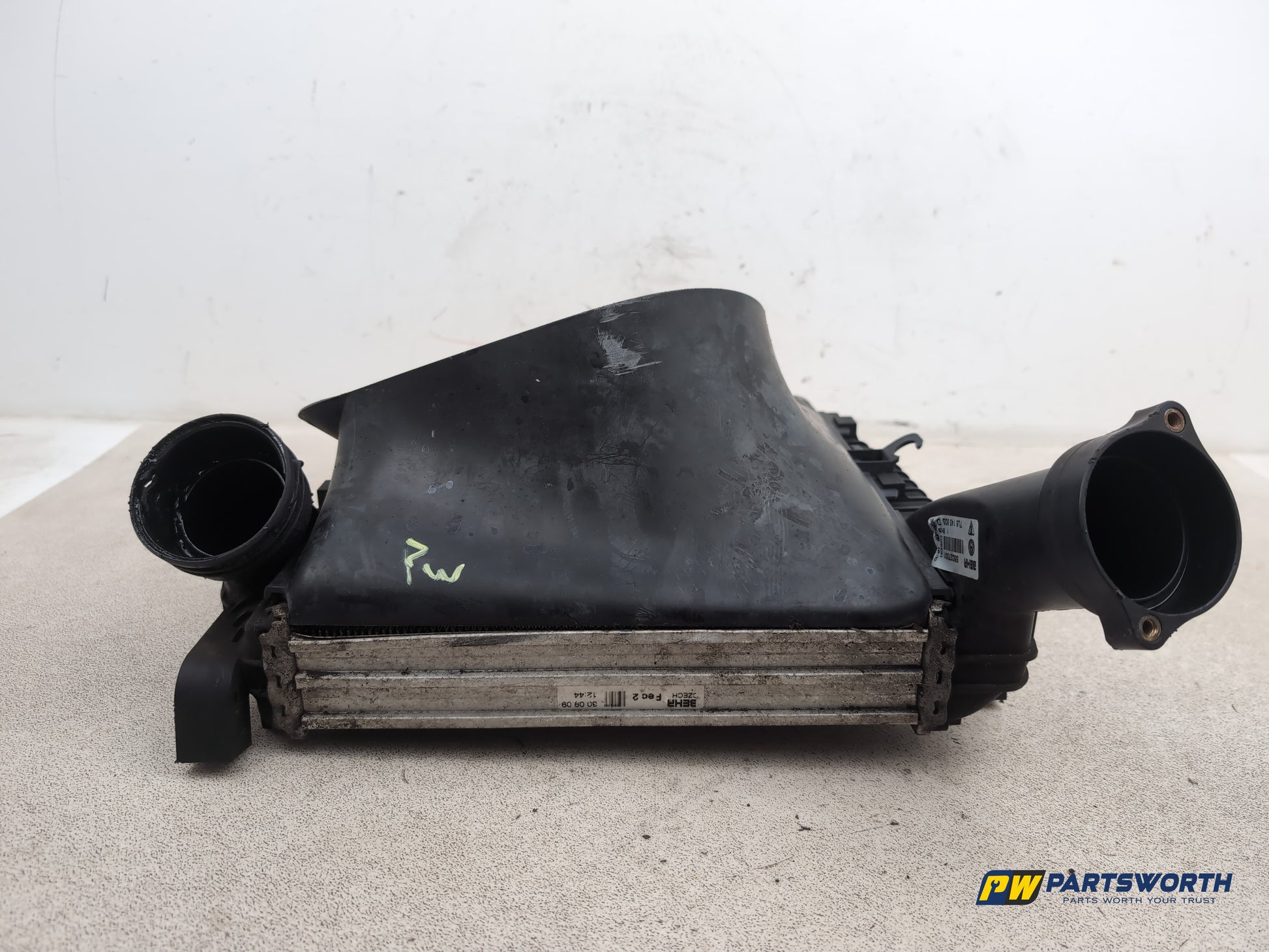Volkswagen Touareg Altitude V6 Tdi Left Intercooler Radiator 7l6145803d - photo 4