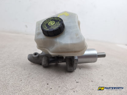 Brake Master Cylinder and Servo 4