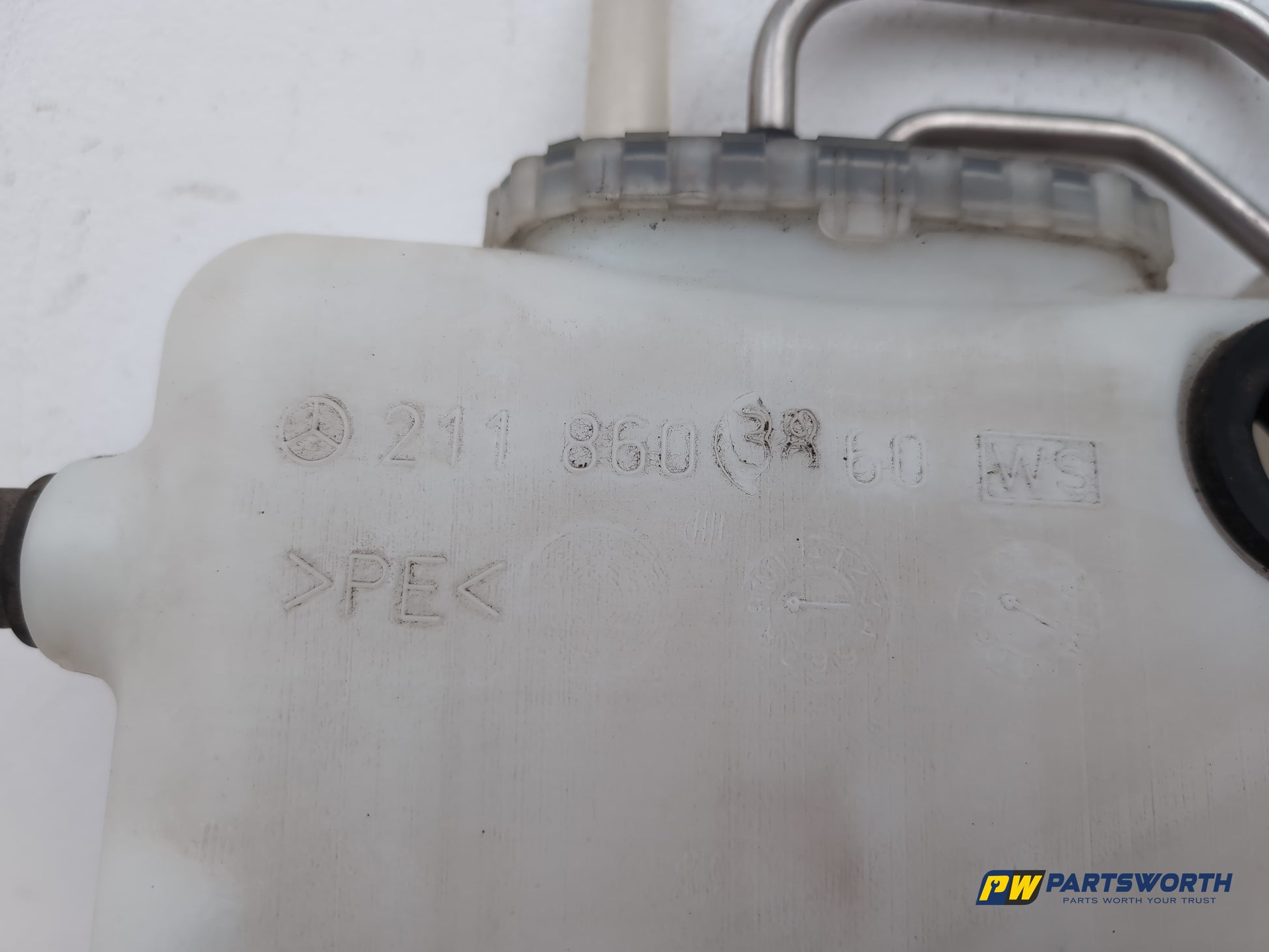 Mercedes Cls 320 Cdi Auto Washer Bottle Windscreen A2118603860 2004-2008 - photo 4
